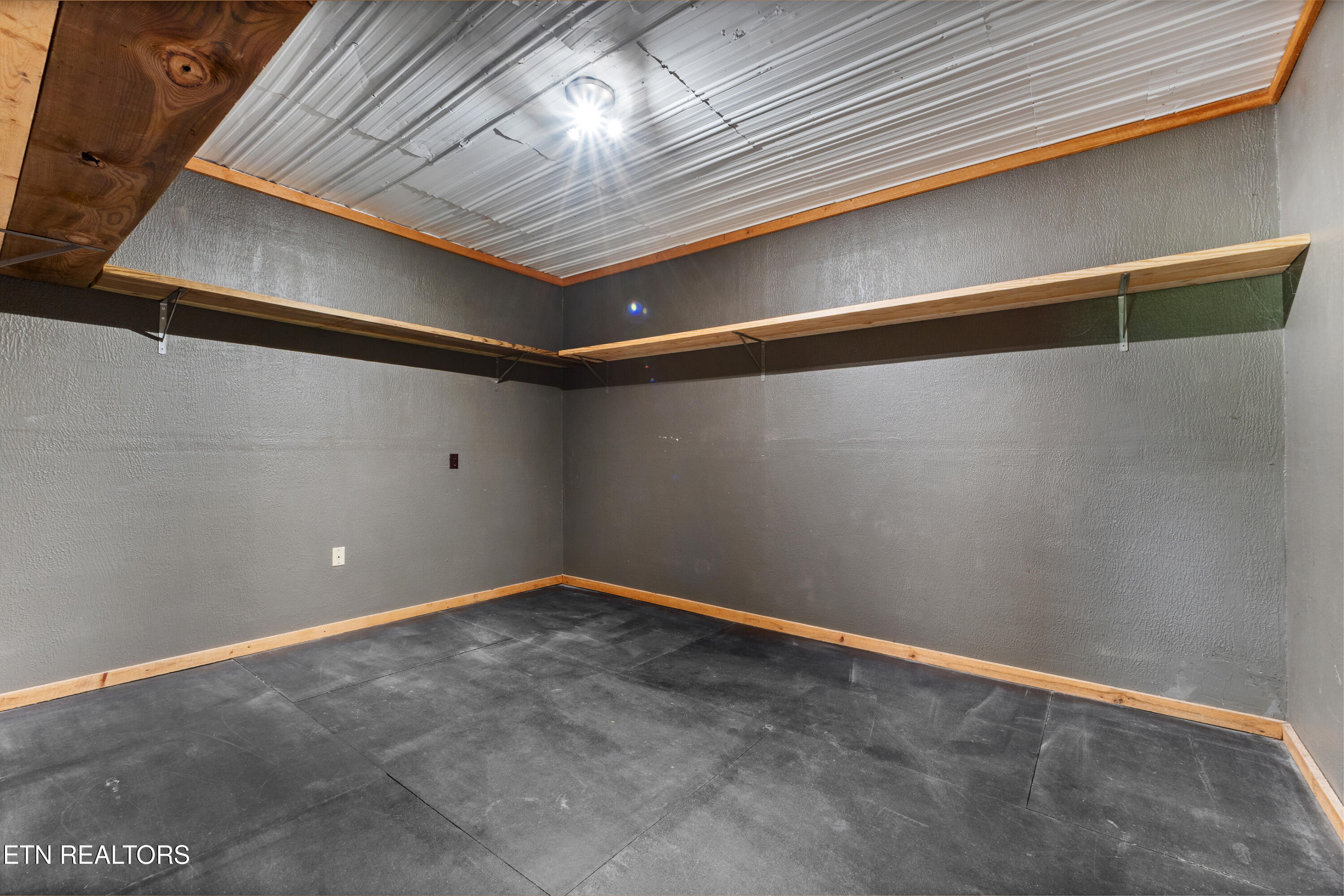 198 E Cove Drive Greenback TN 37742