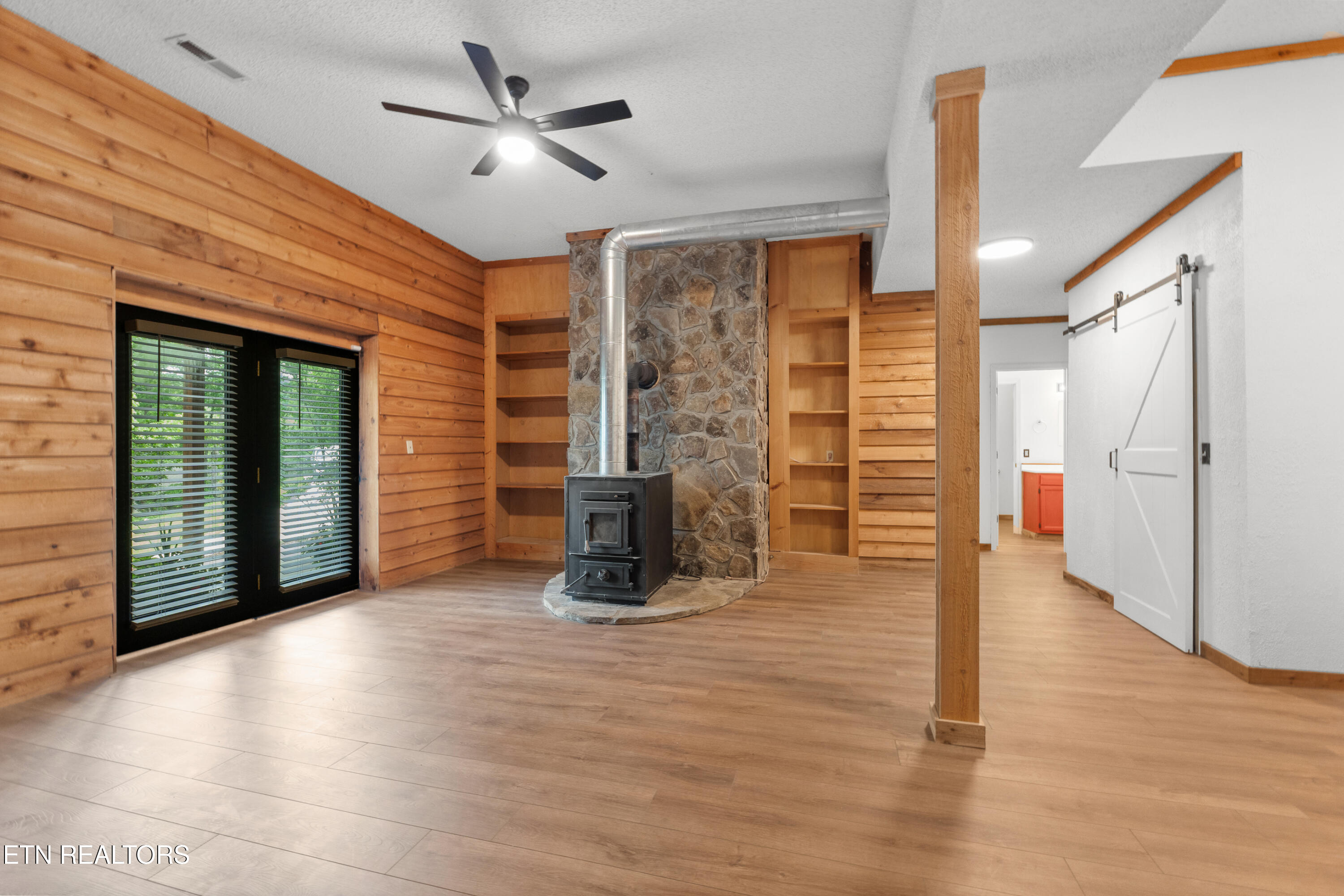 198 E Cove Drive Greenback TN 37742