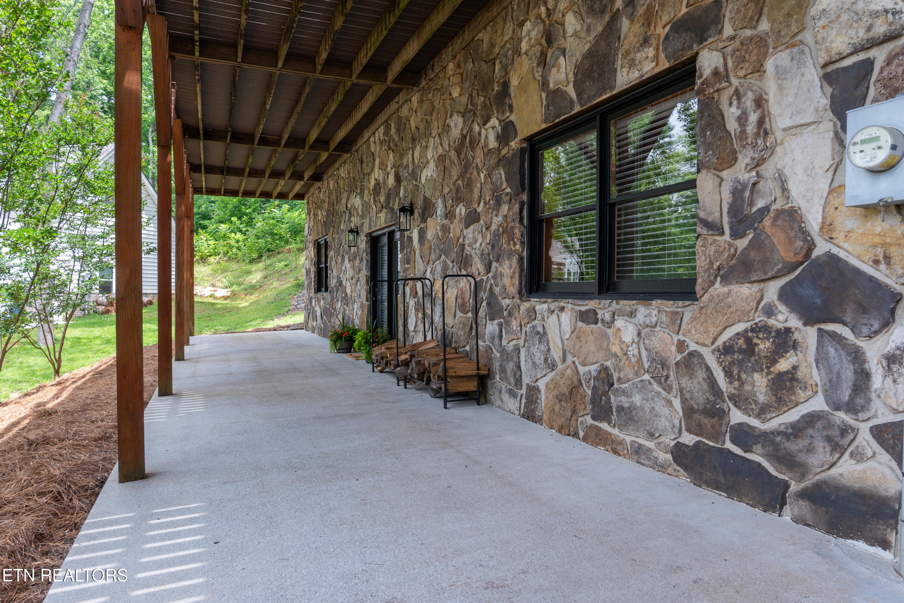 198 E Cove Drive Greenback TN 37742