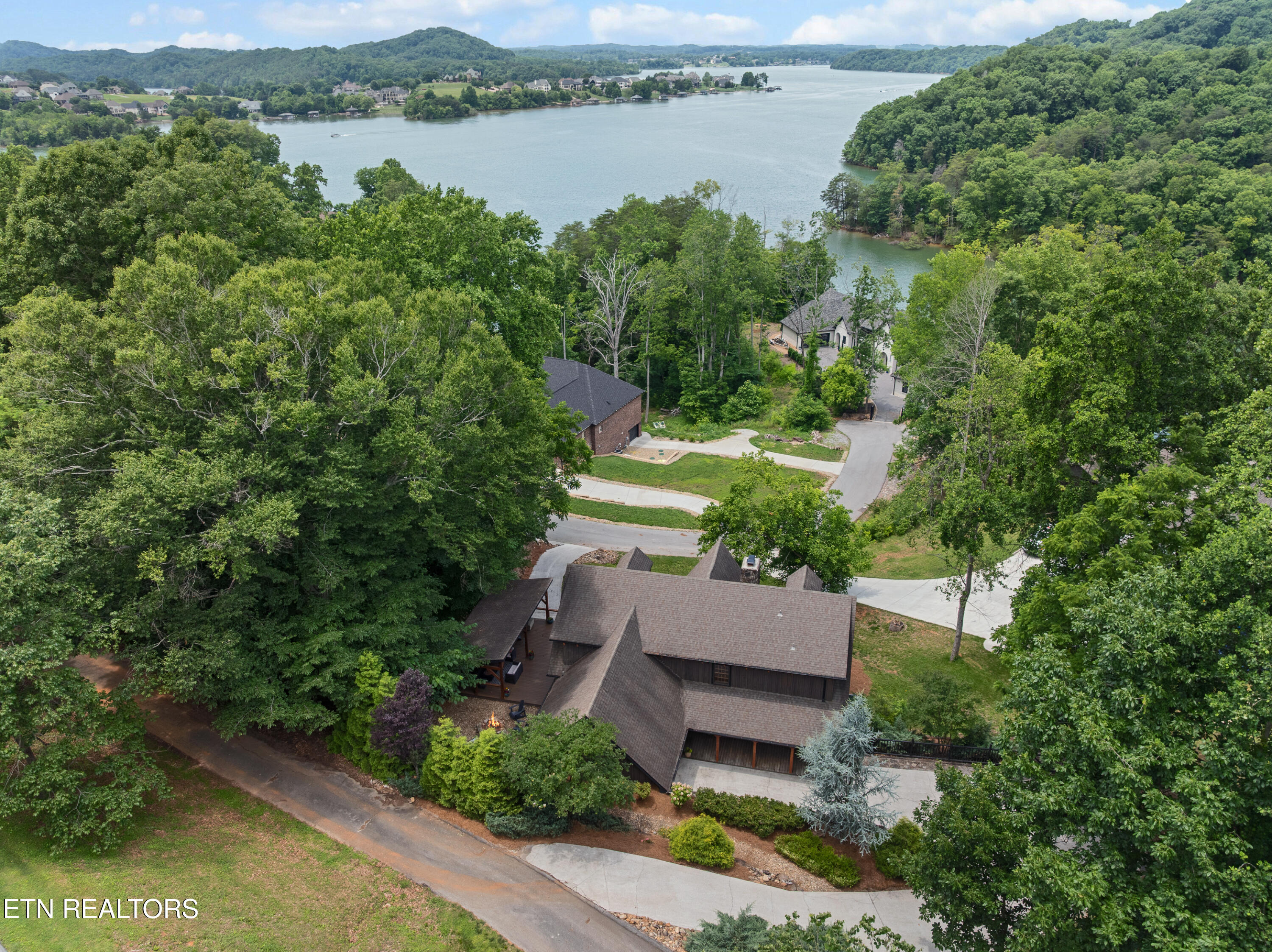 198 E Cove Drive Greenback TN 37742