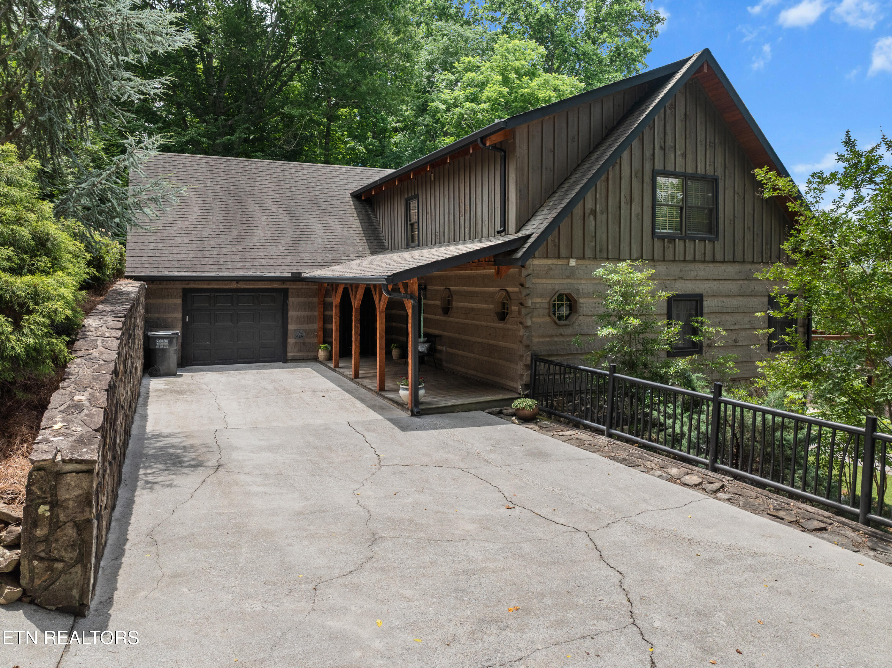 198 E Cove Drive Greenback TN 37742
