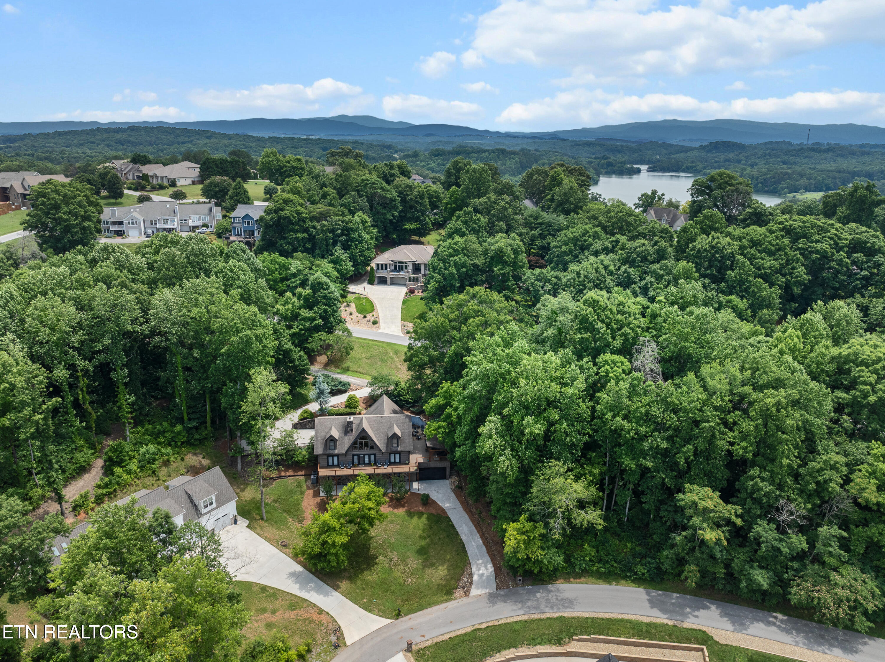 198 E Cove Drive Greenback TN 37742