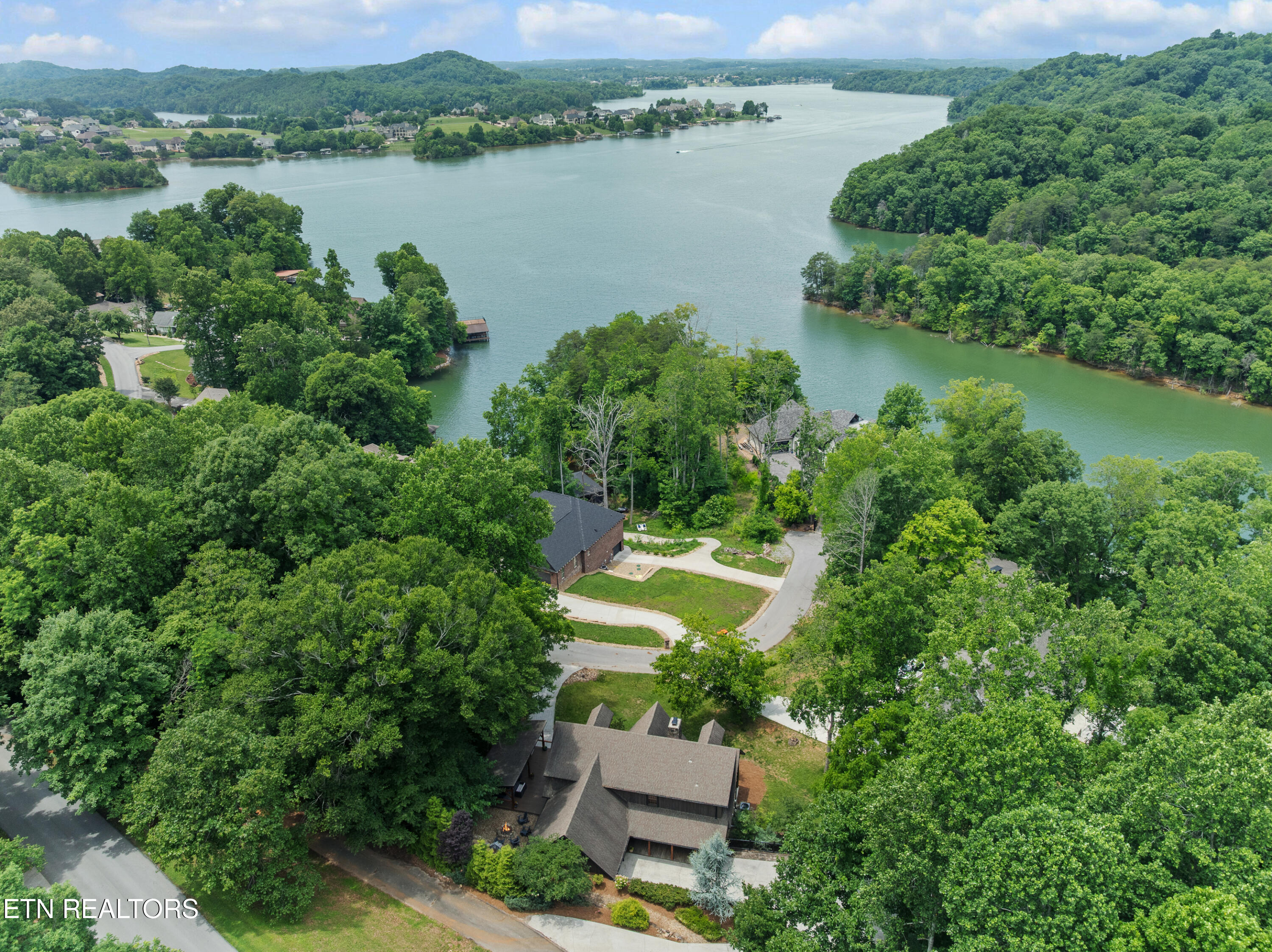 198 E Cove Drive Greenback TN 37742