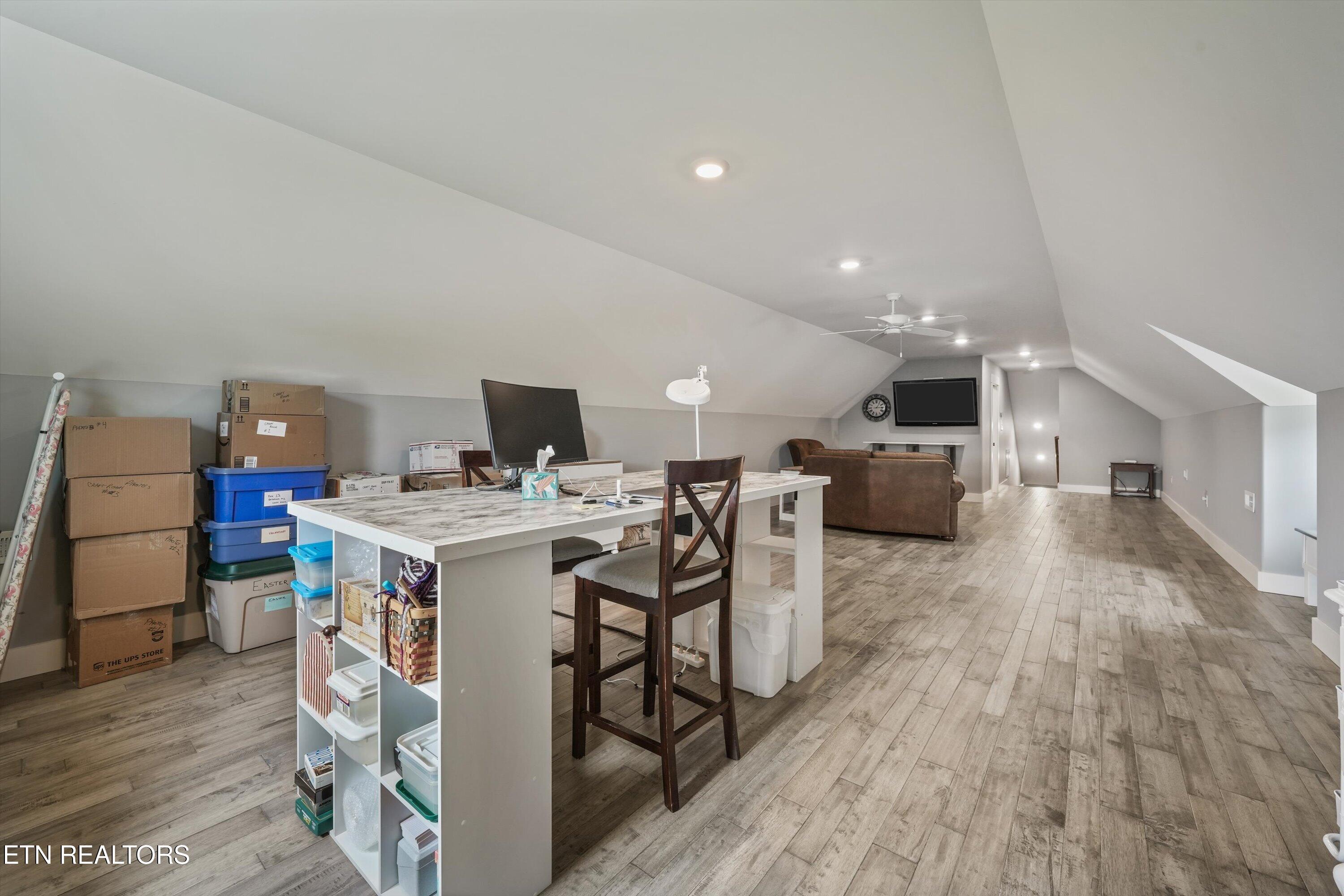 3223 Lowes Landing Louisville TN 37777
