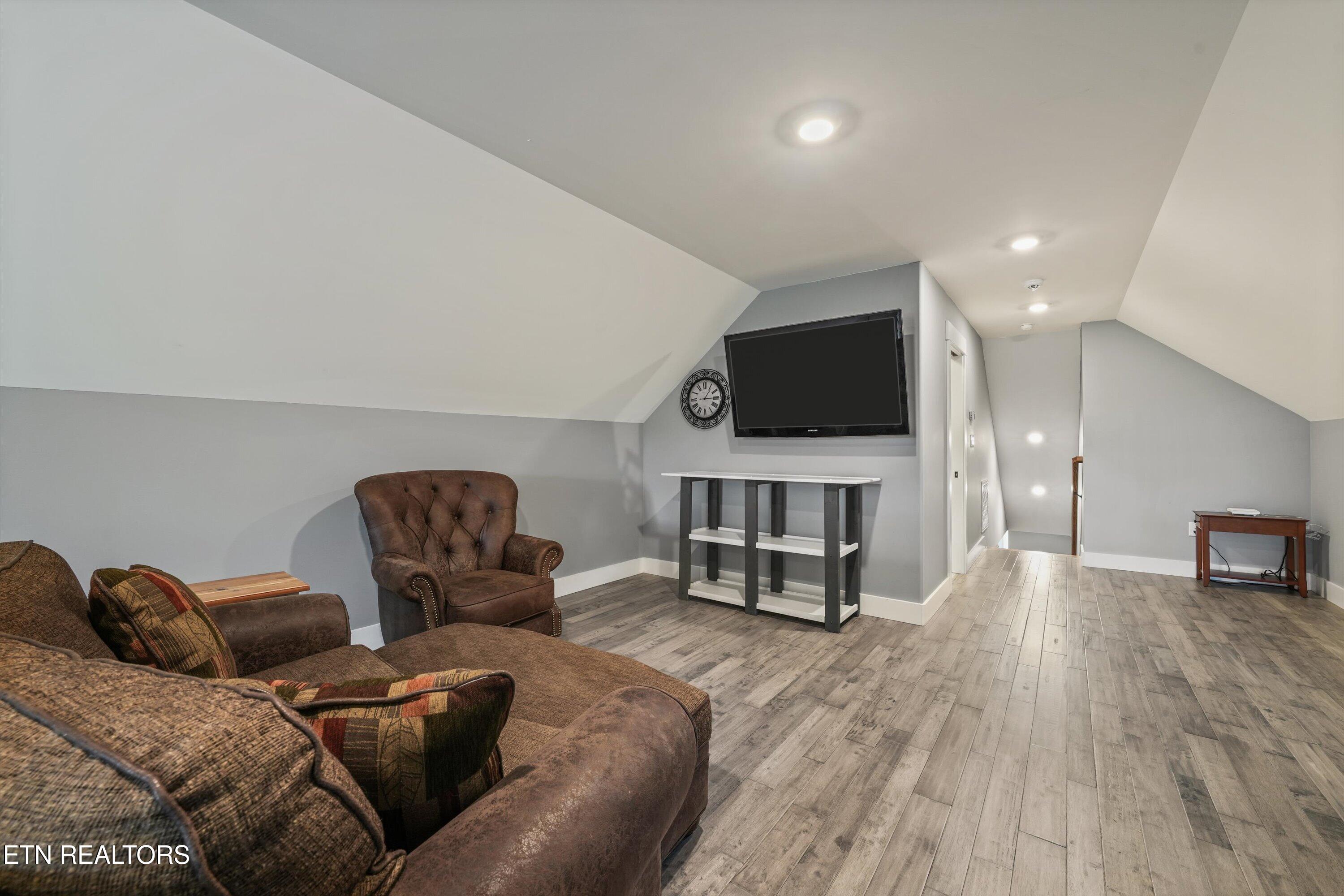 3223 Lowes Landing Louisville TN 37777