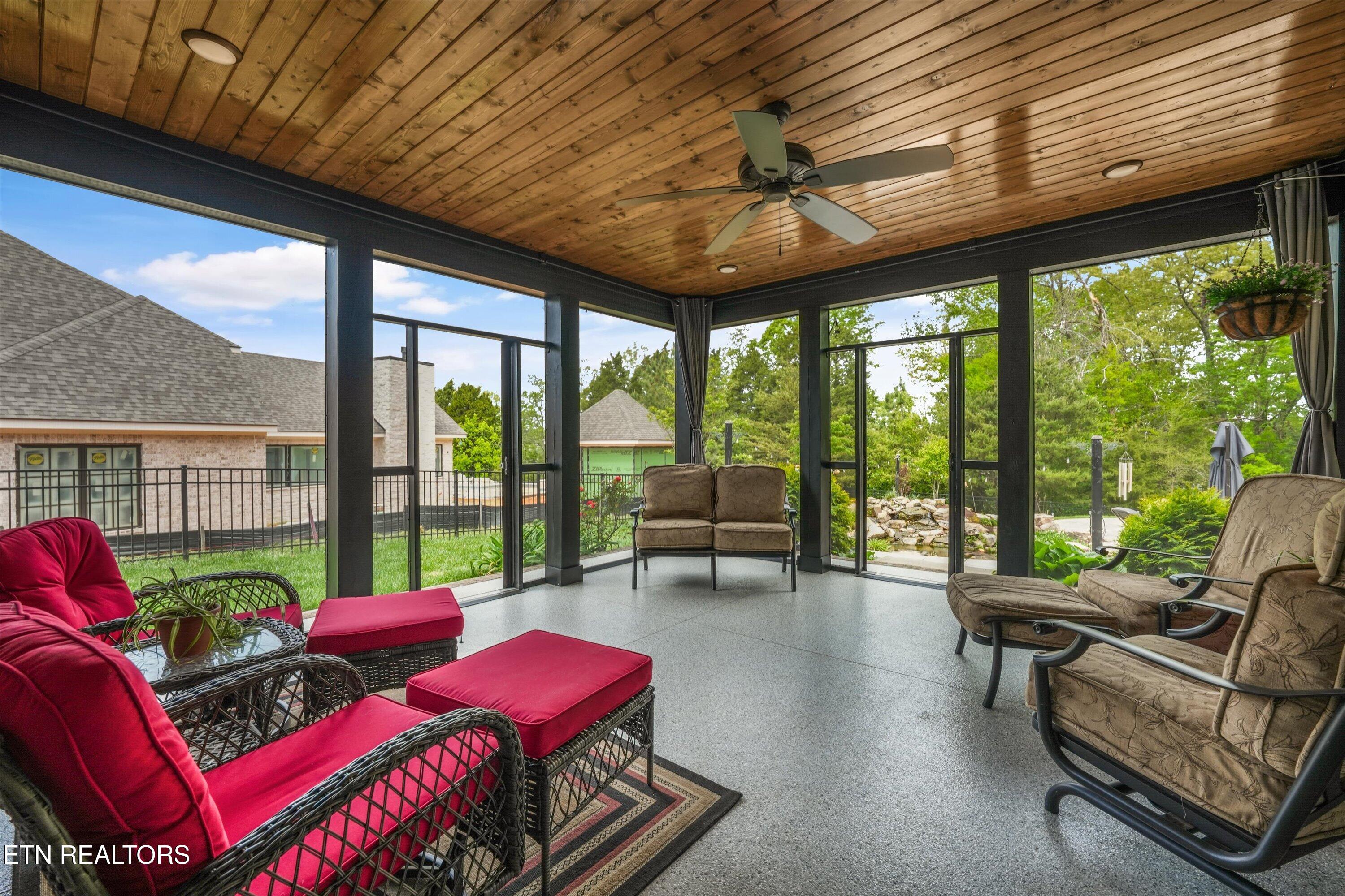 3223 Lowes Landing Louisville TN 37777