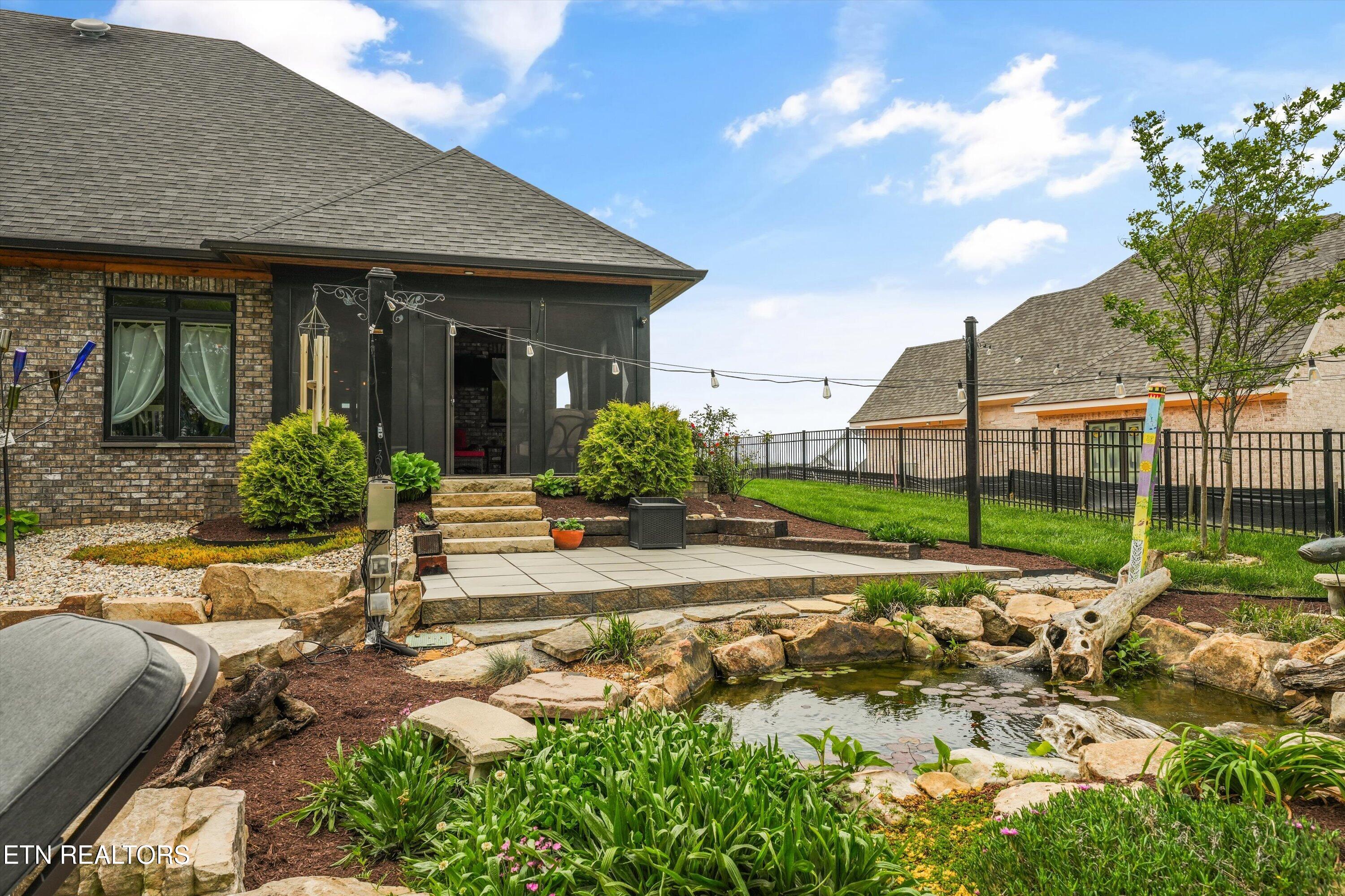 3223 Lowes Landing Louisville TN 37777