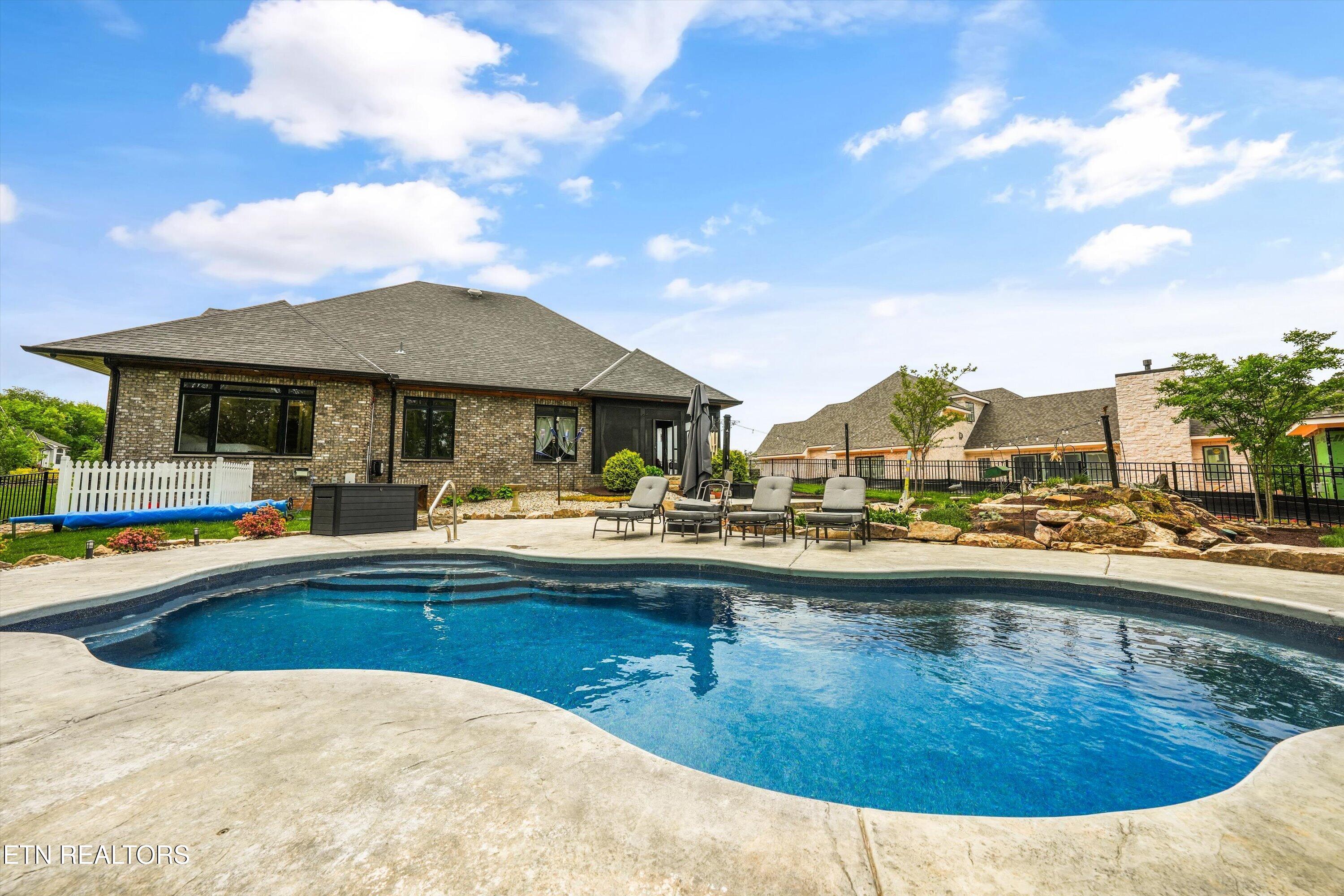 3223 Lowes Landing Louisville TN 37777