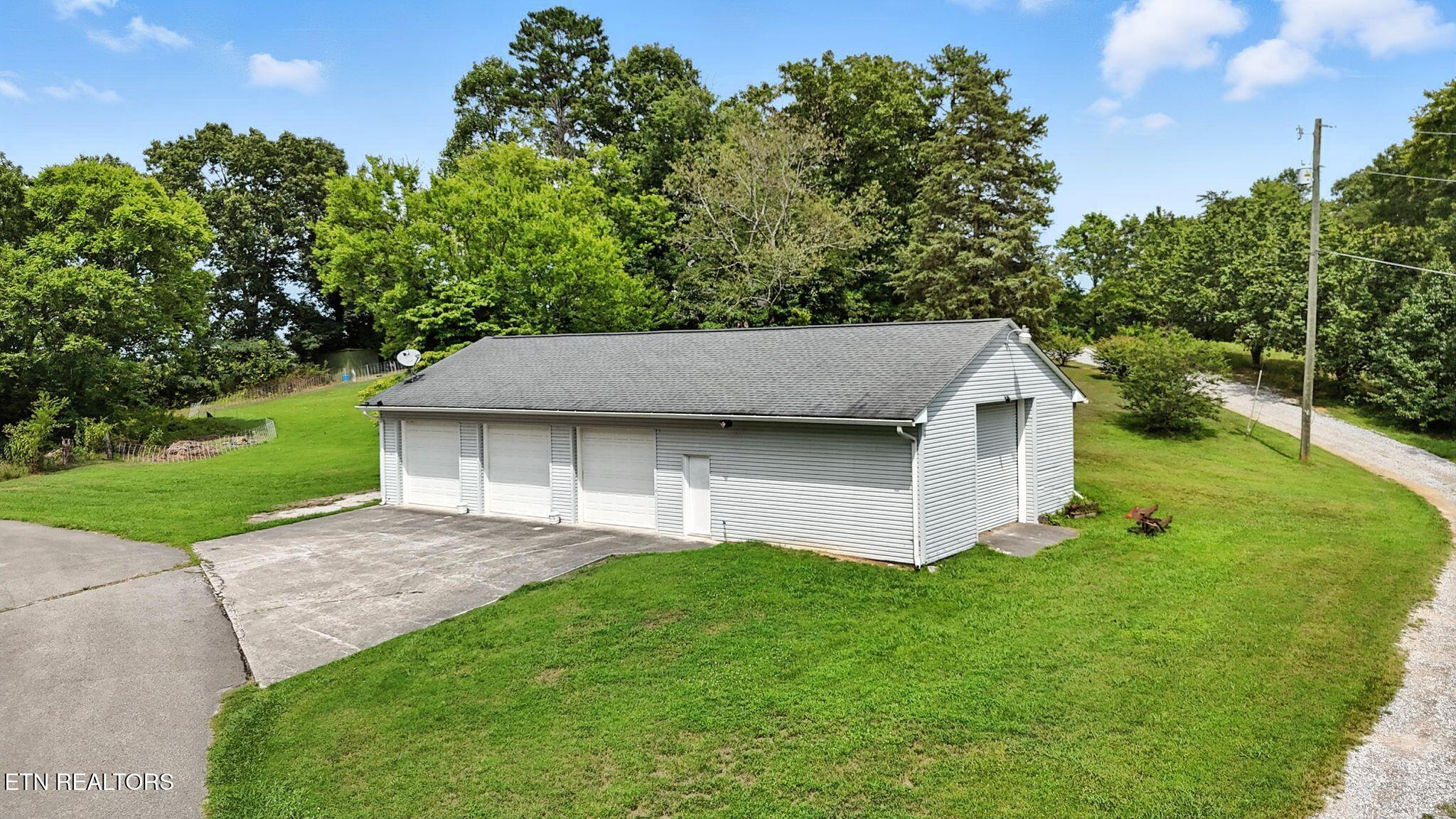 125 Barnes Lane Strawberry Plains TN 37871