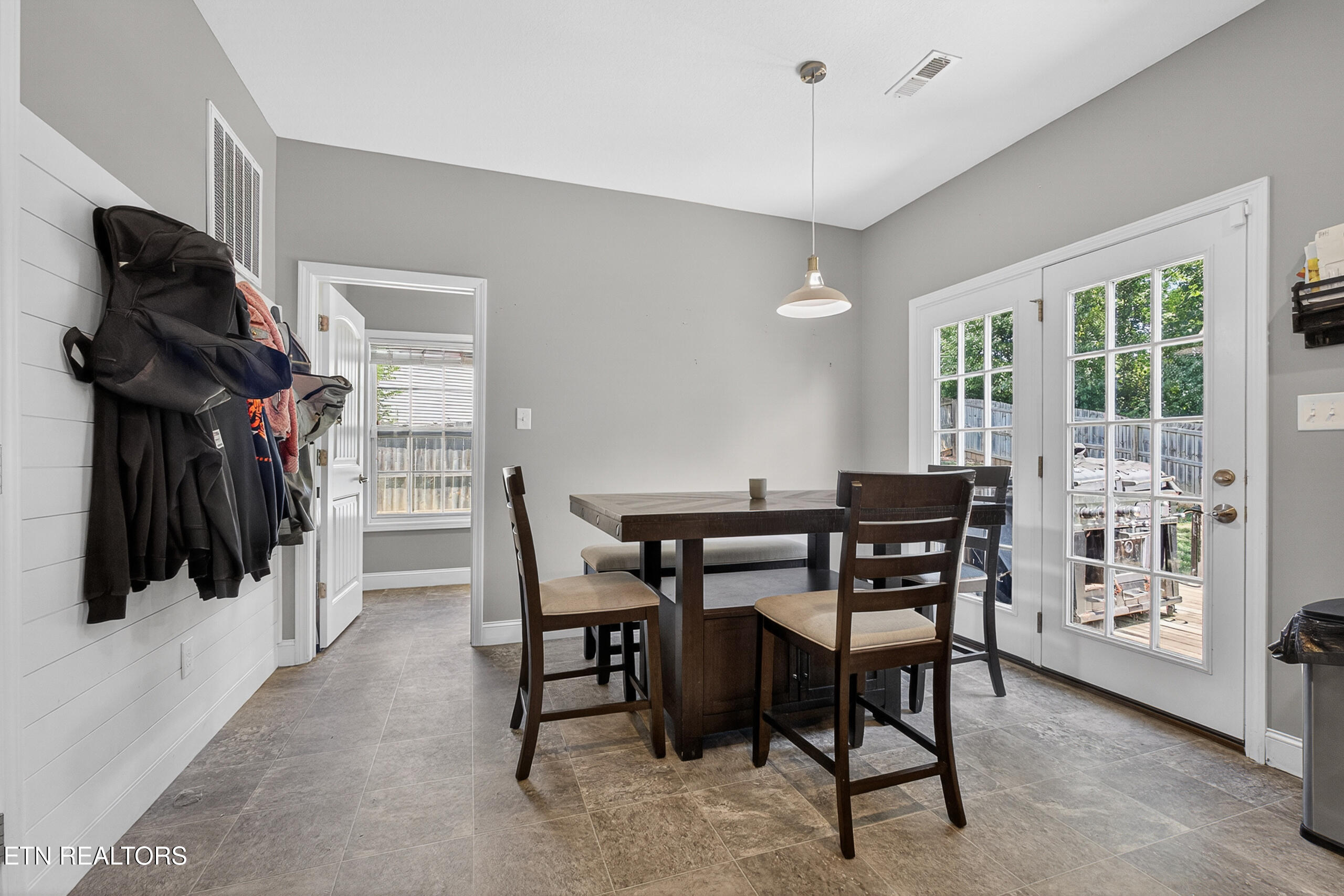 2748 Southwinds Circle Sevierville TN 37876