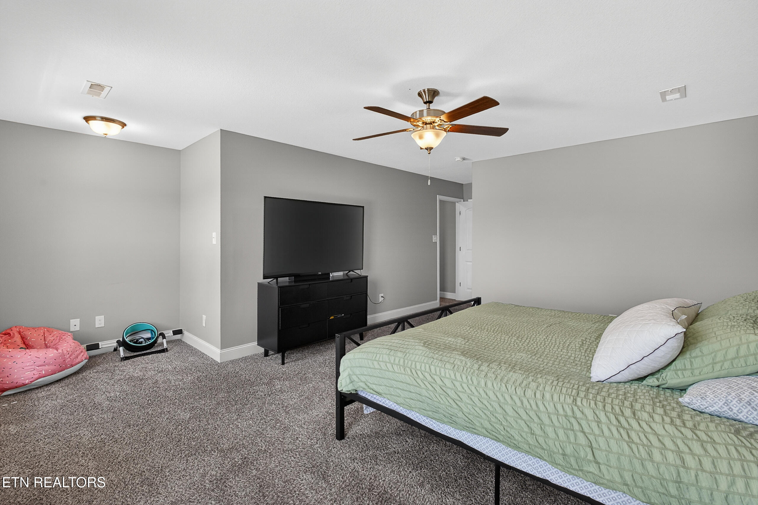 2748 Southwinds Circle Sevierville TN 37876