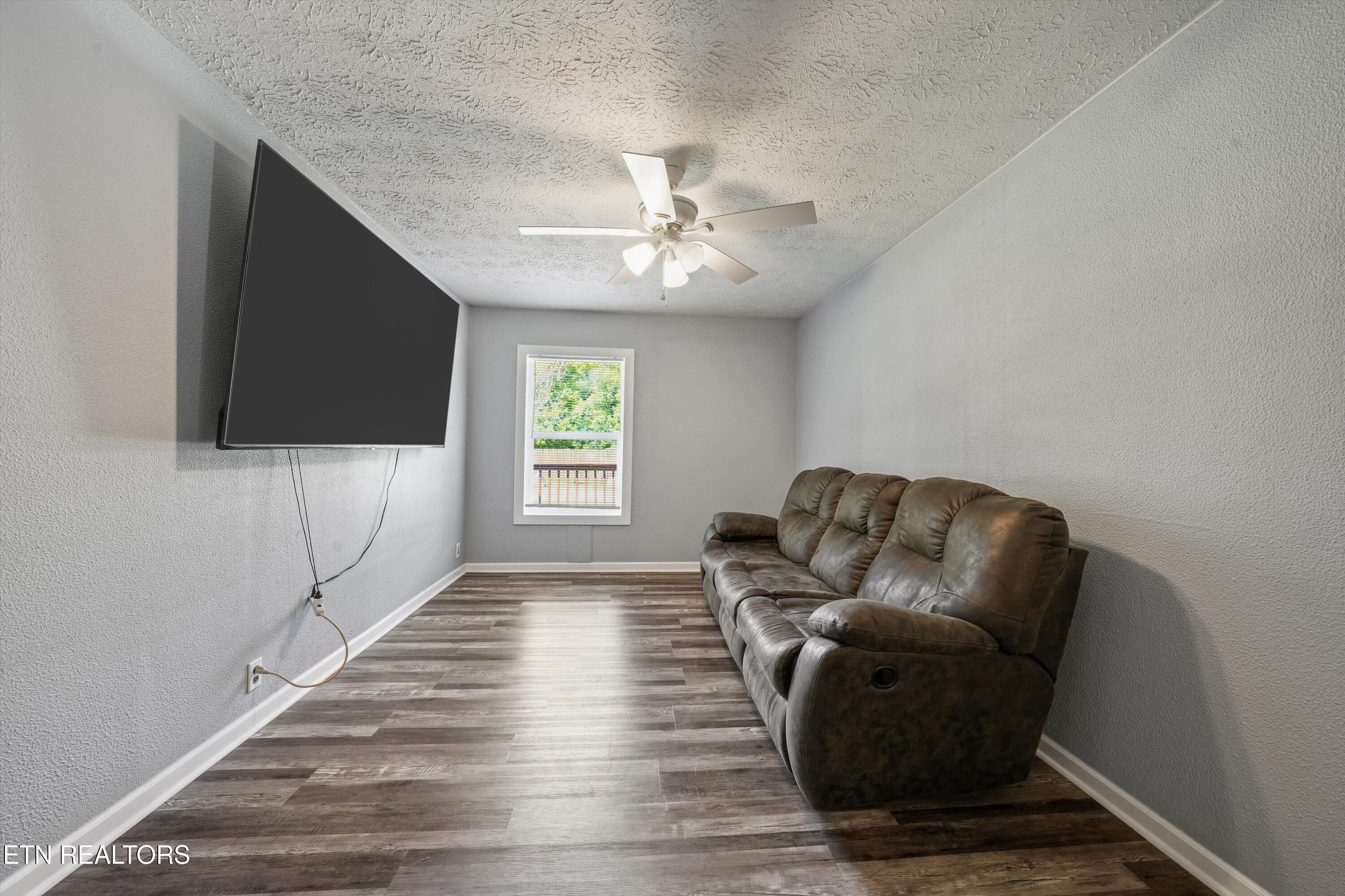 502 Wallace Avenue Rocky Top TN 37769