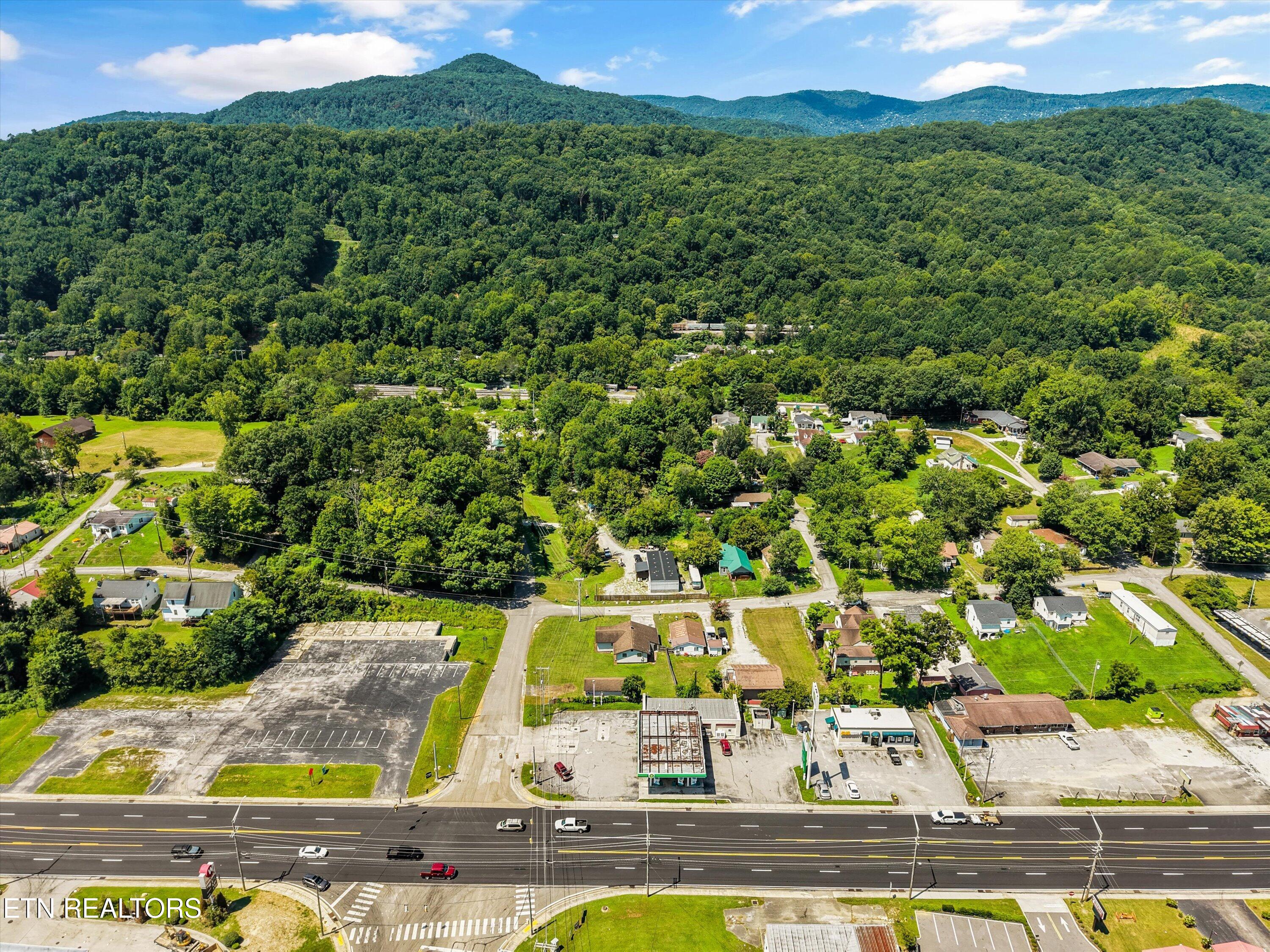 502 Wallace Avenue Rocky Top TN 37769