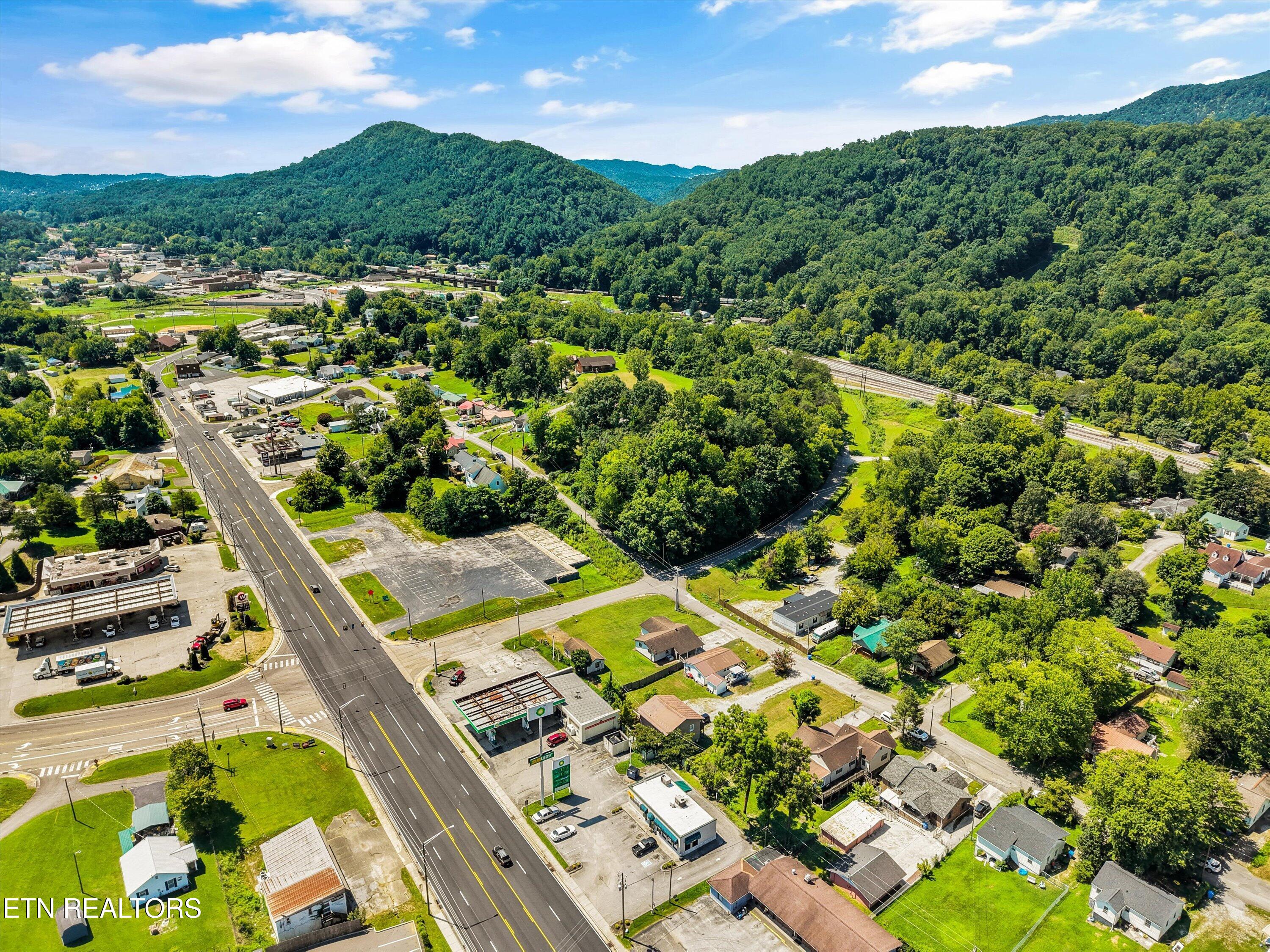 502 Wallace Avenue Rocky Top TN 37769