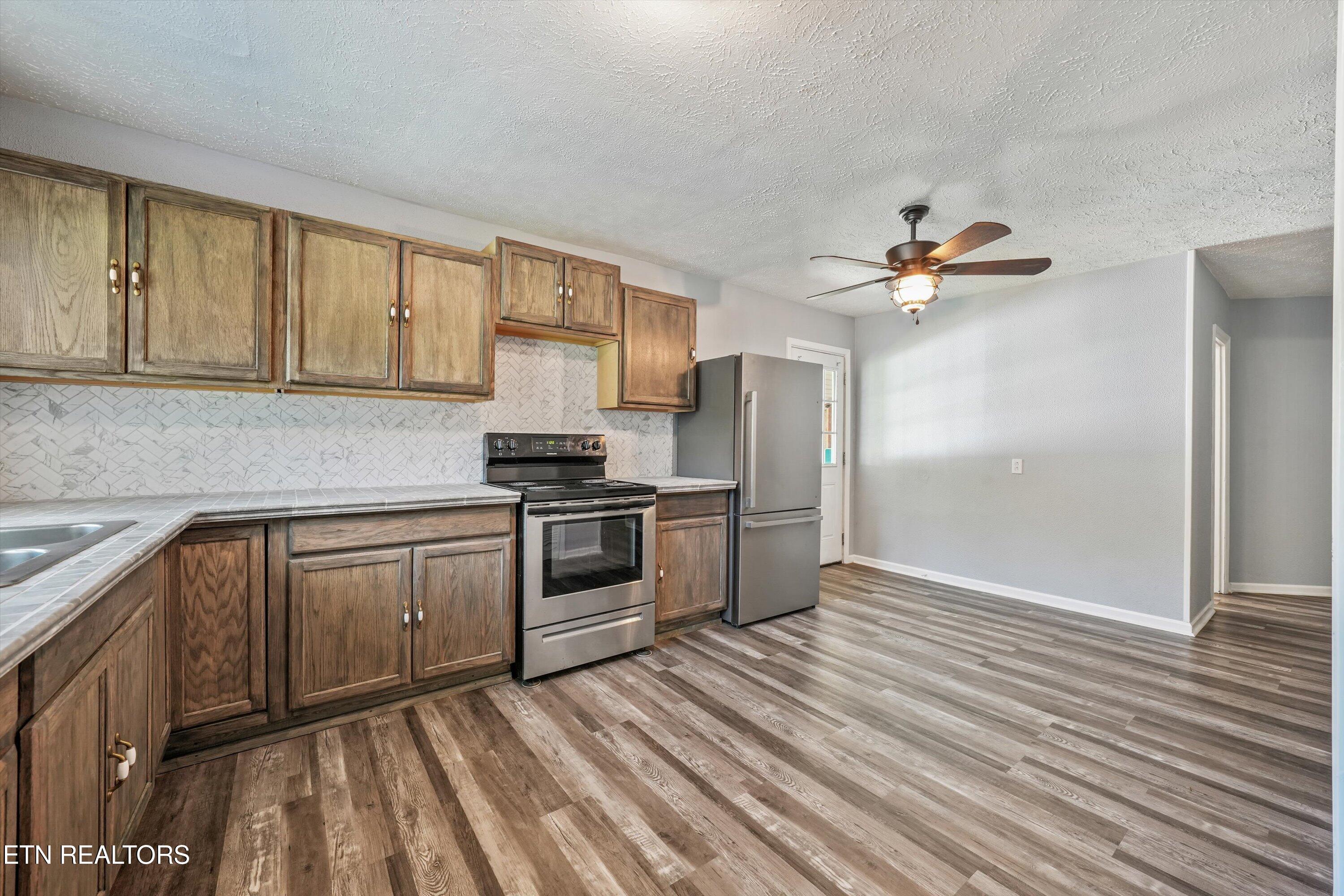 502 Wallace Avenue Rocky Top TN 37769