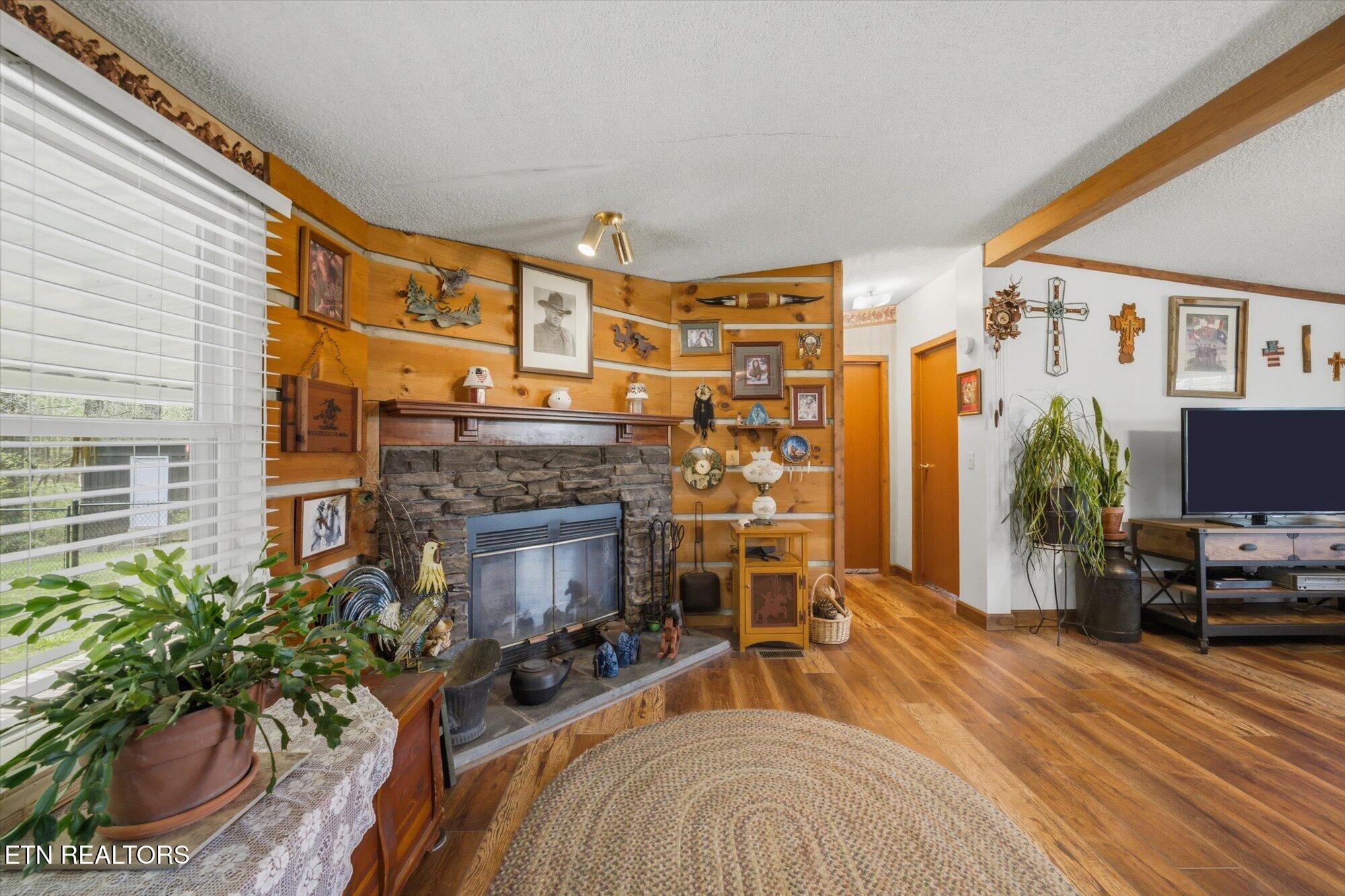 2779 River Road Ten Mile TN 37880