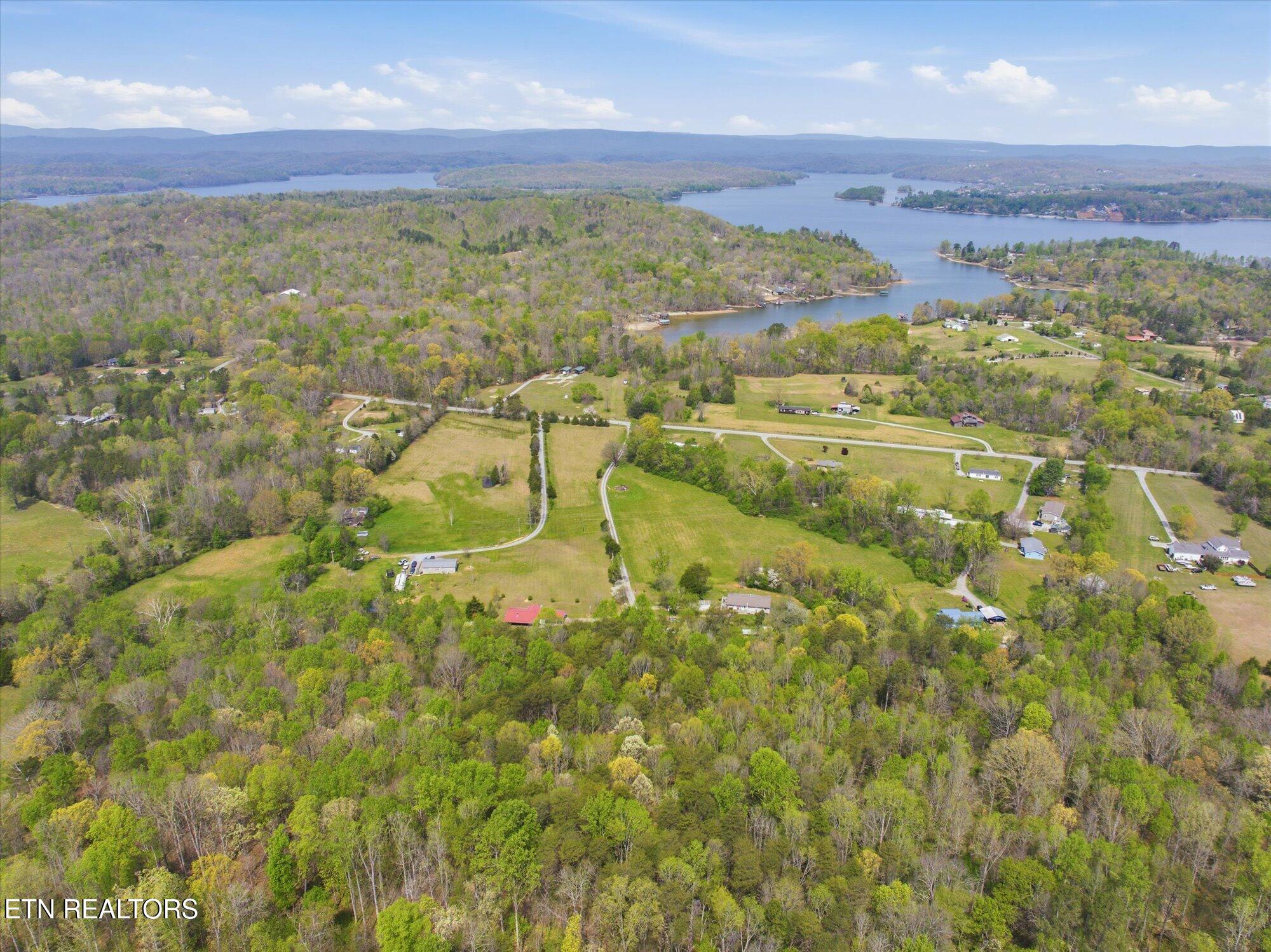 2779 River Road Ten Mile TN 37880