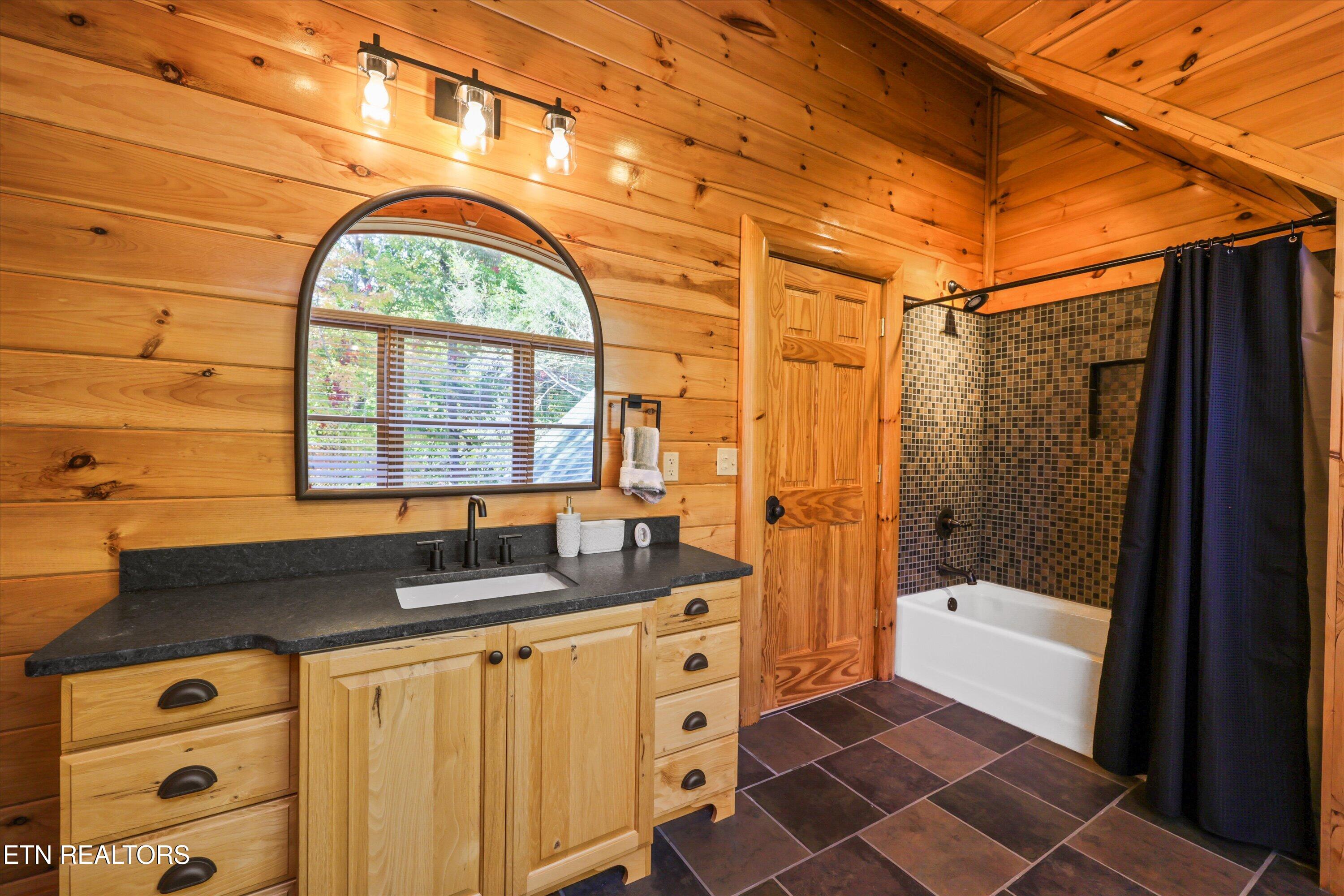 611 Pinnacle Vista Road Gatlinburg TN 37738