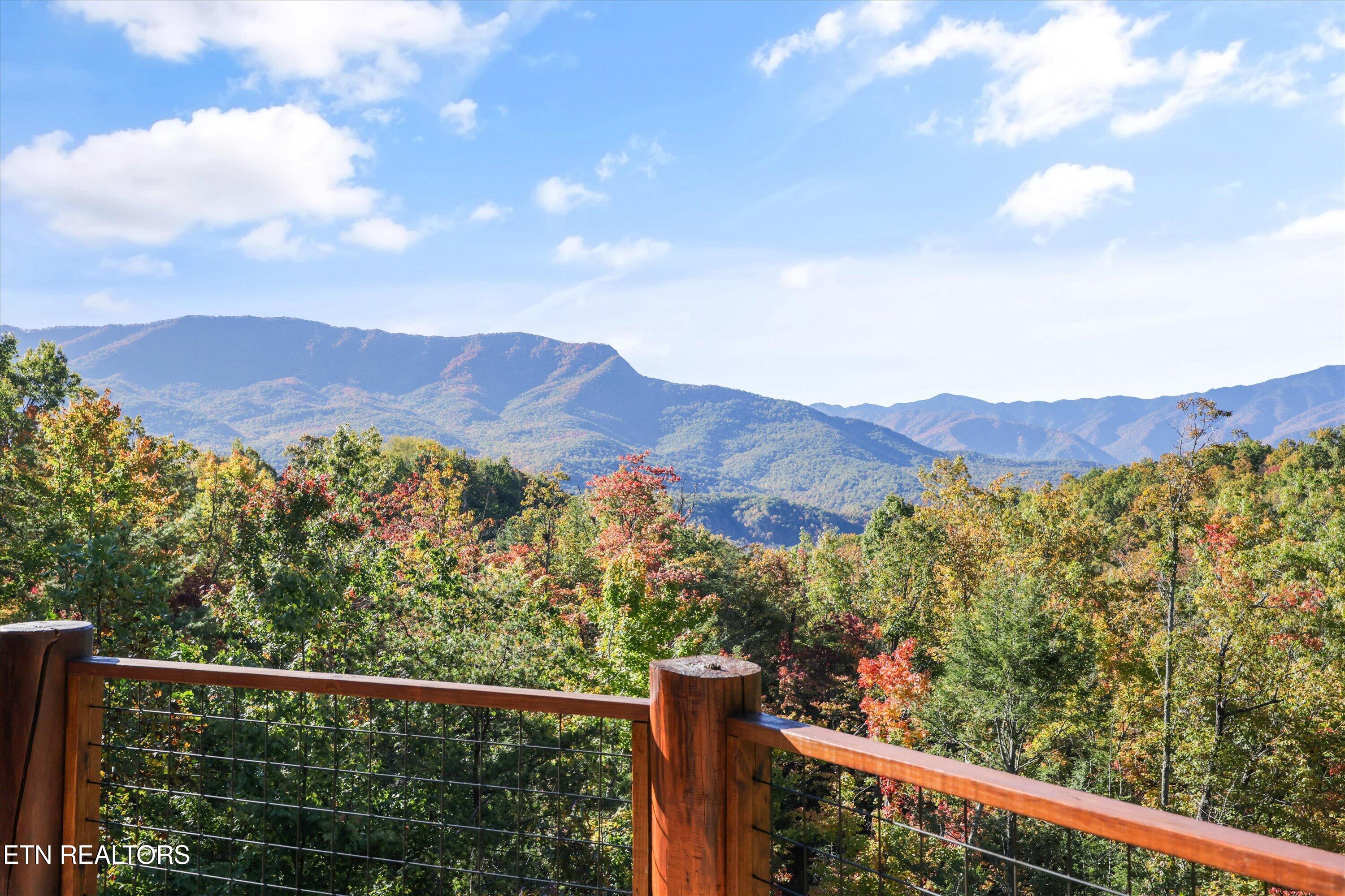 611 Pinnacle Vista Road Gatlinburg TN 37738