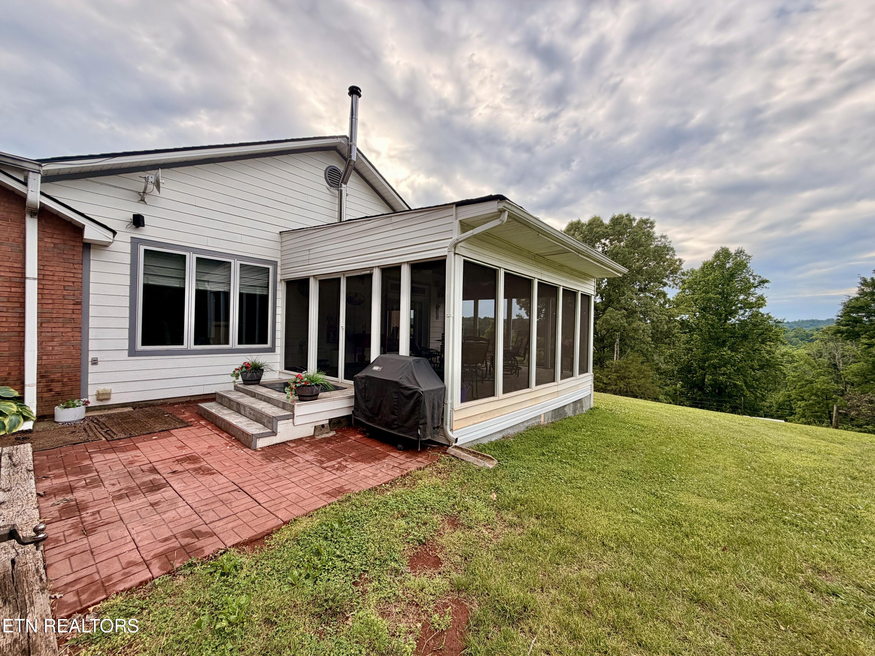 630 Kenny Brook Lane Greenback TN 37742