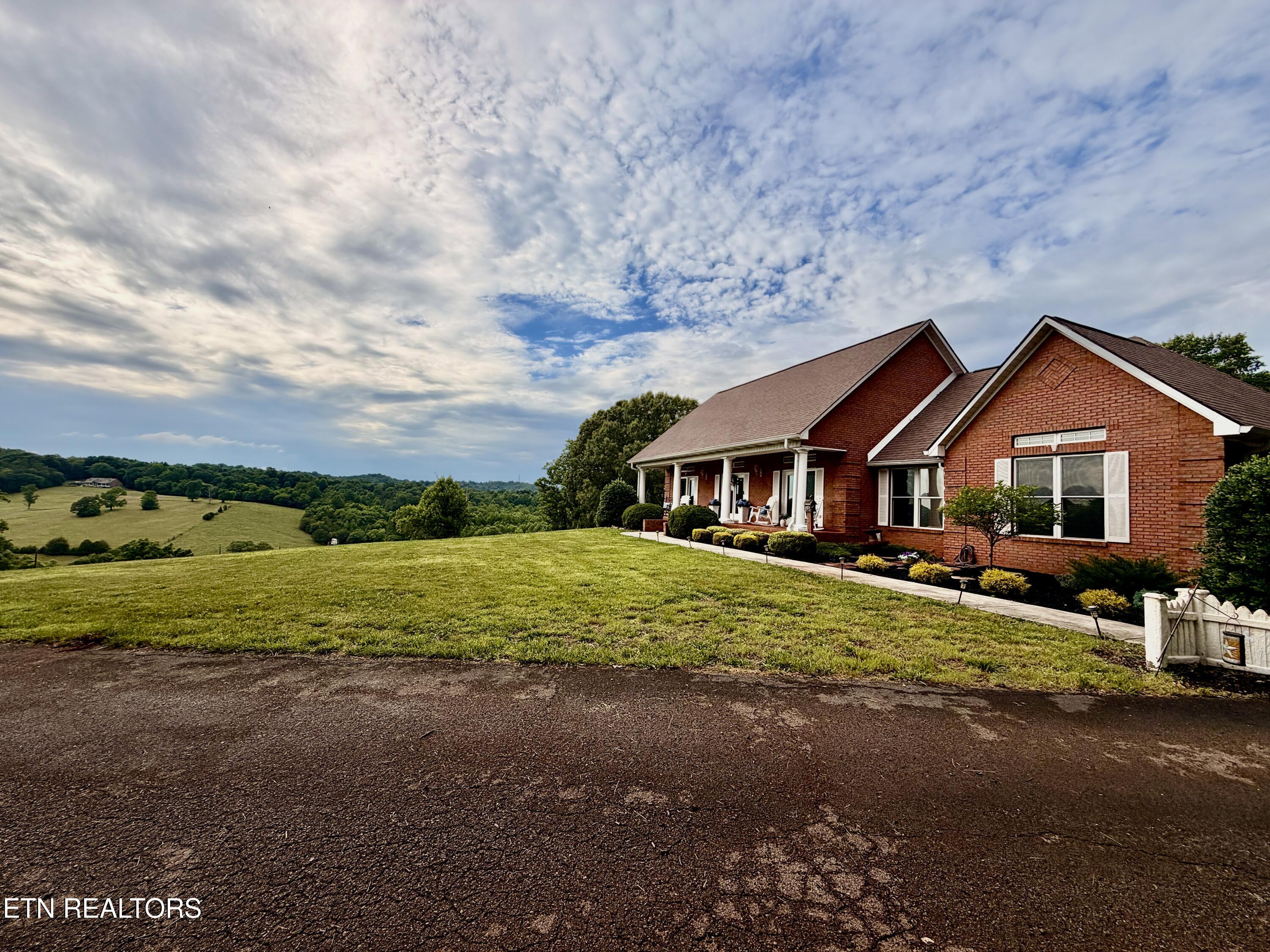 630 Kenny Brook Lane Greenback TN 37742
