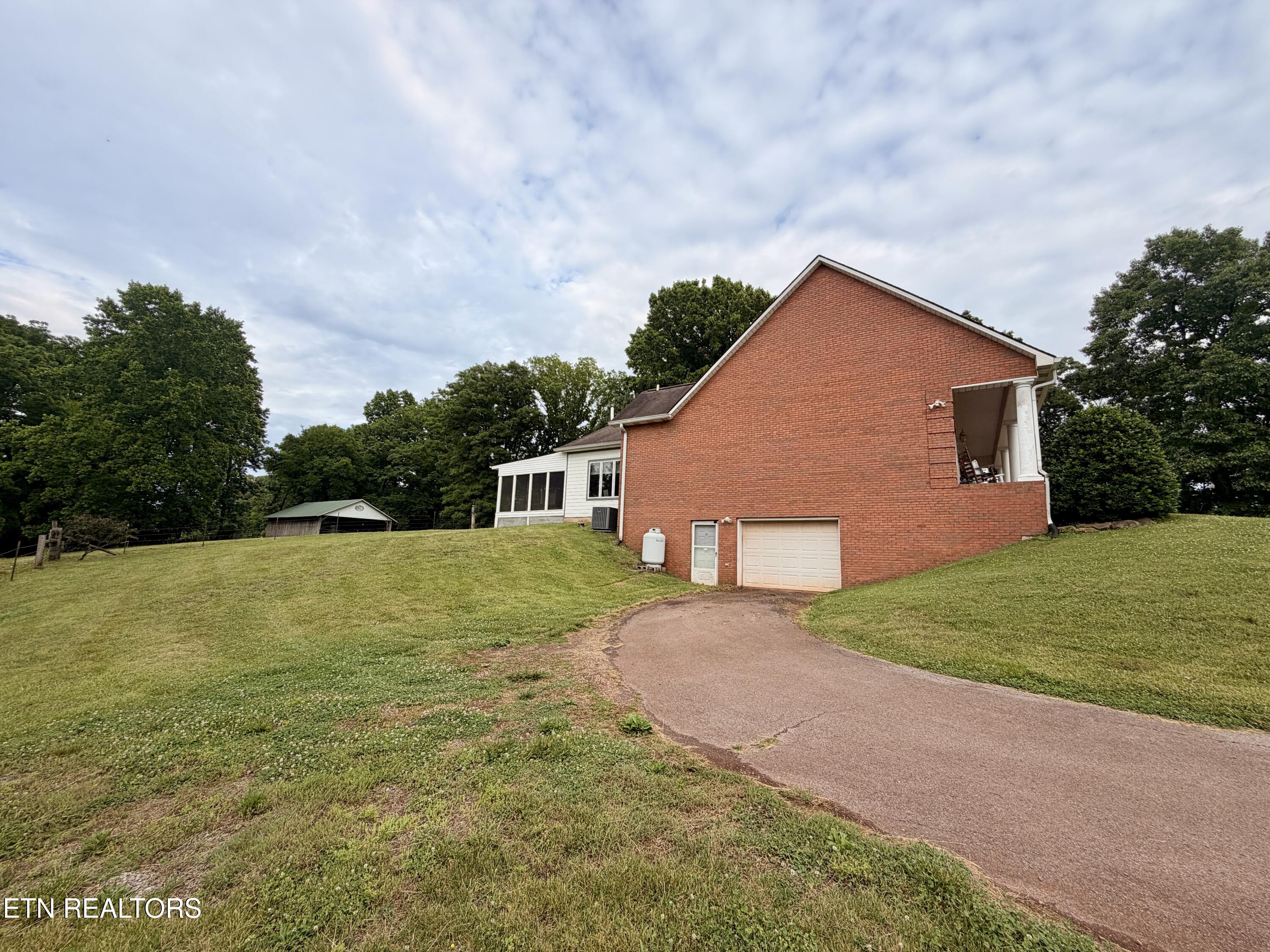 630 Kenny Brook Lane Greenback TN 37742