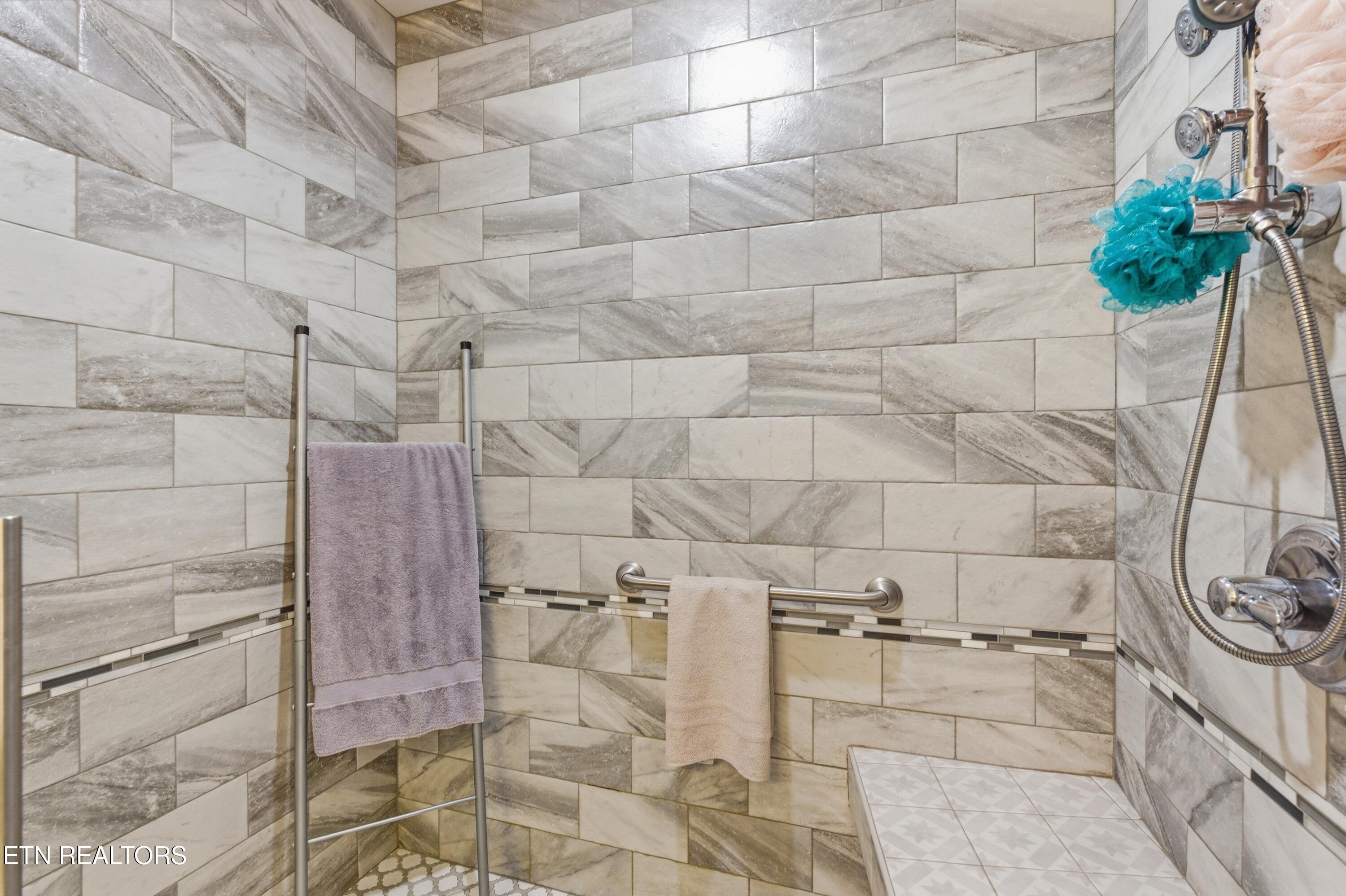 329 B Armstrong Lane Monterey TN 38574