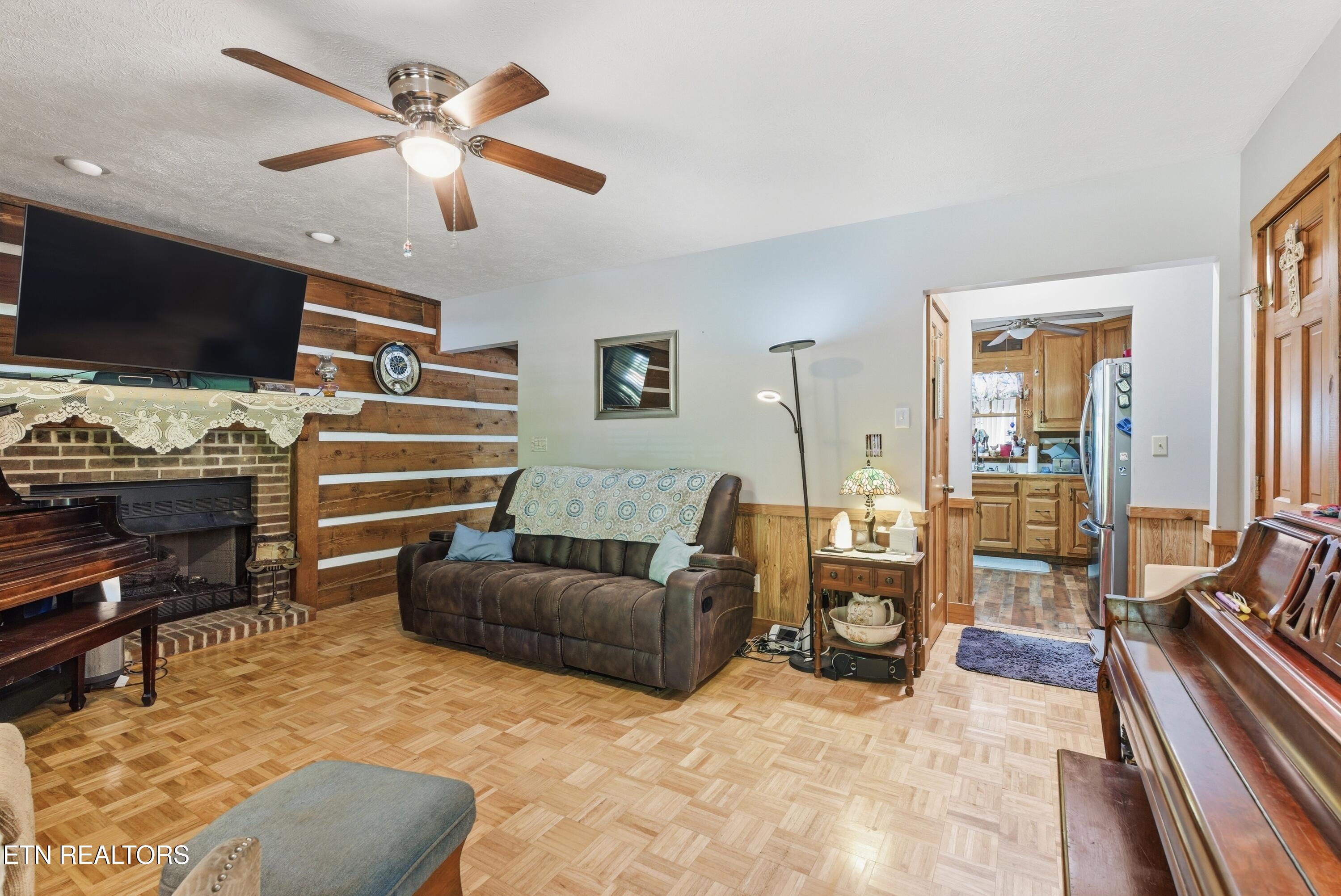 329 B Armstrong Lane Monterey TN 38574