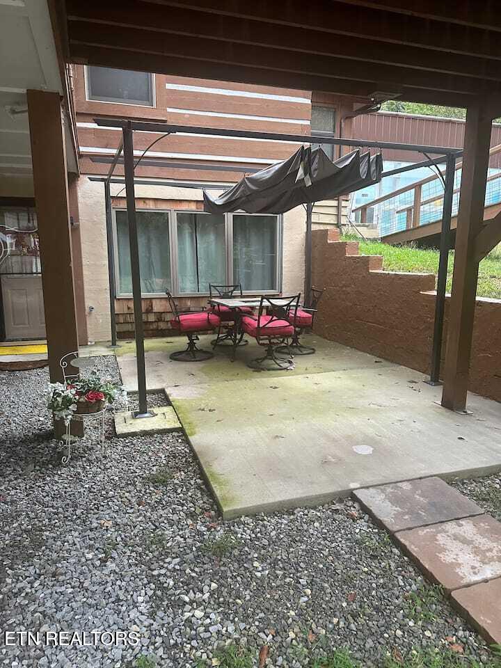 329 B Armstrong Lane Monterey TN 38574