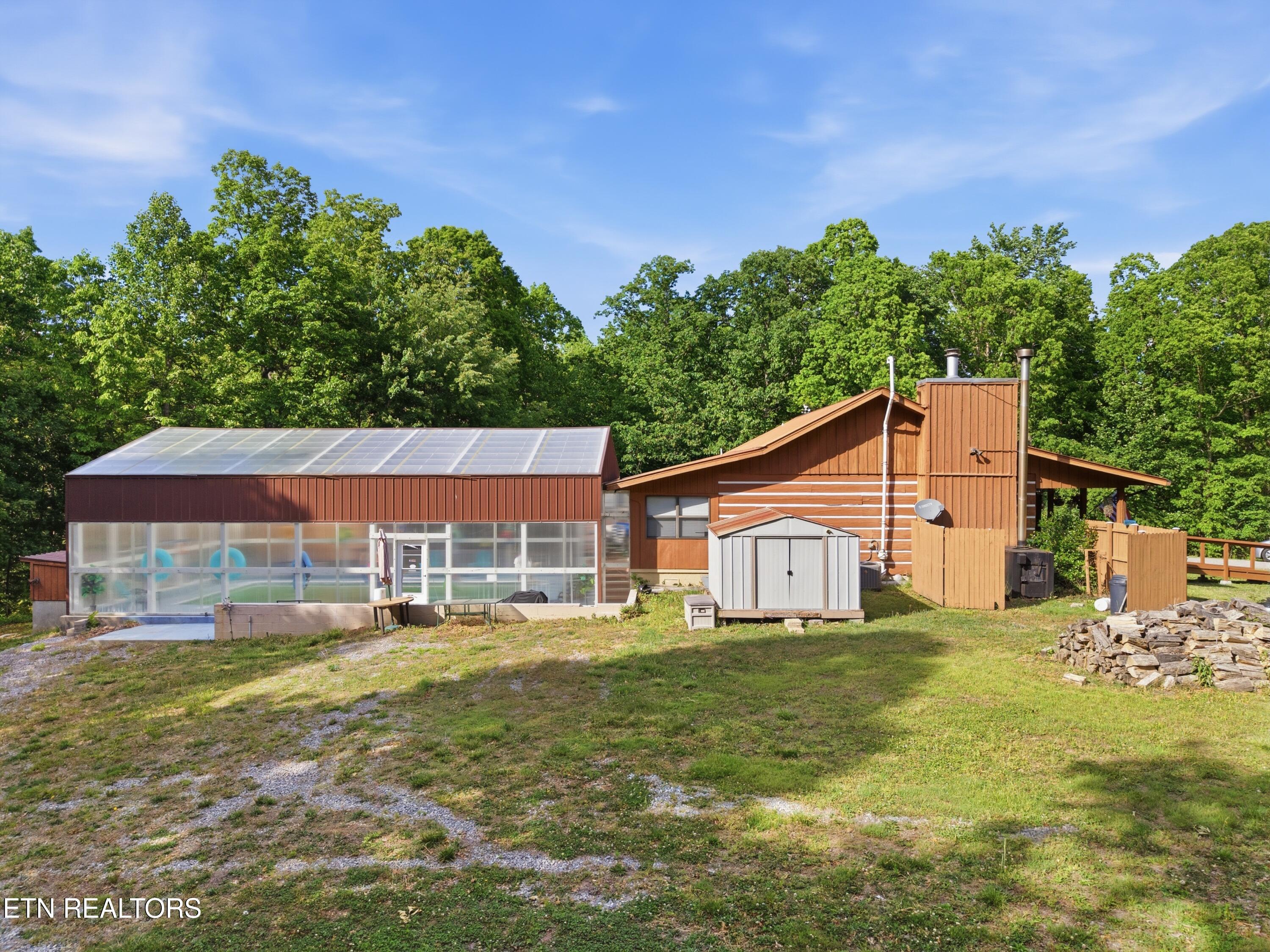 329 B Armstrong Lane Monterey TN 38574