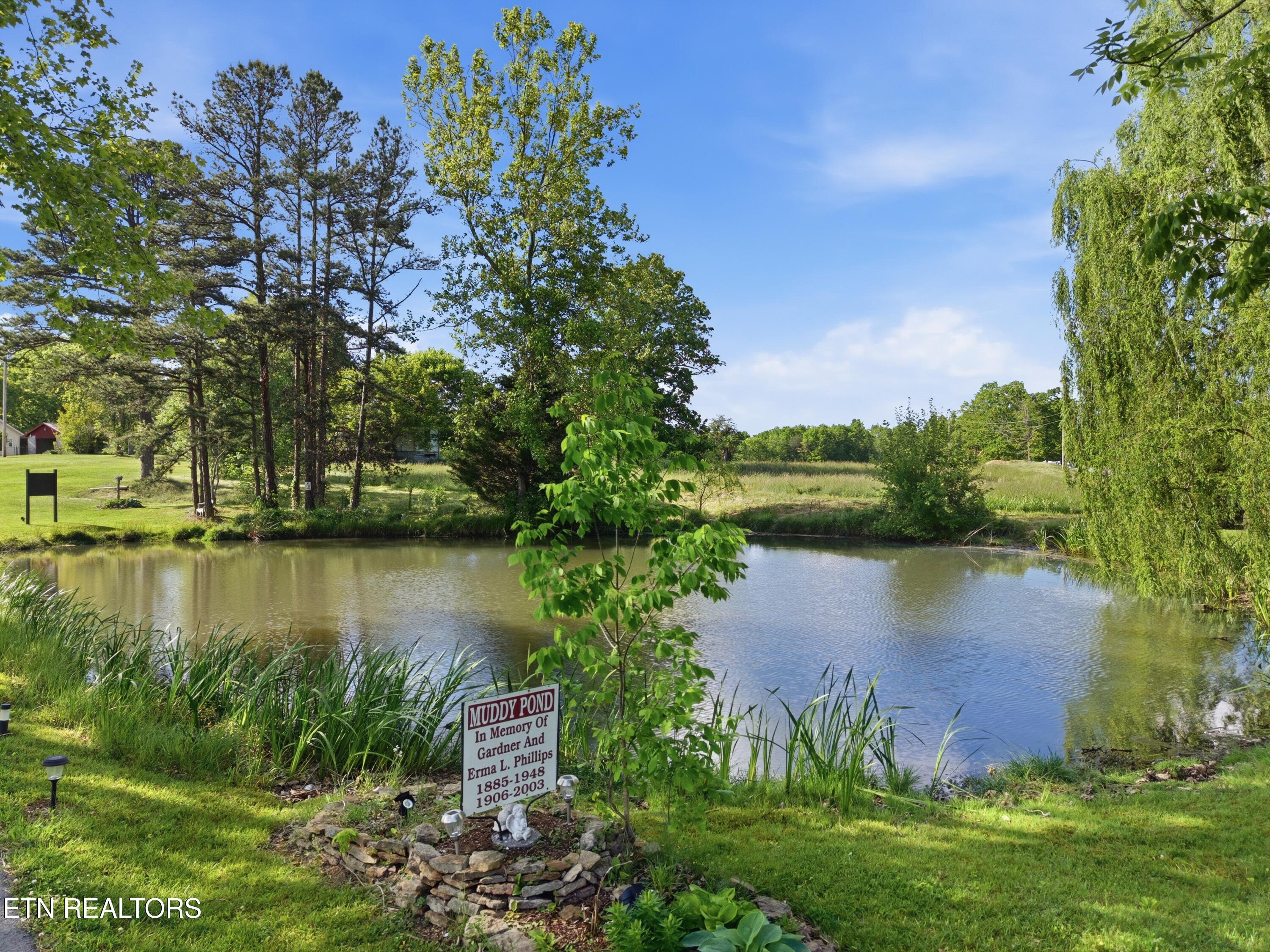 329 B Armstrong Lane Monterey TN 38574