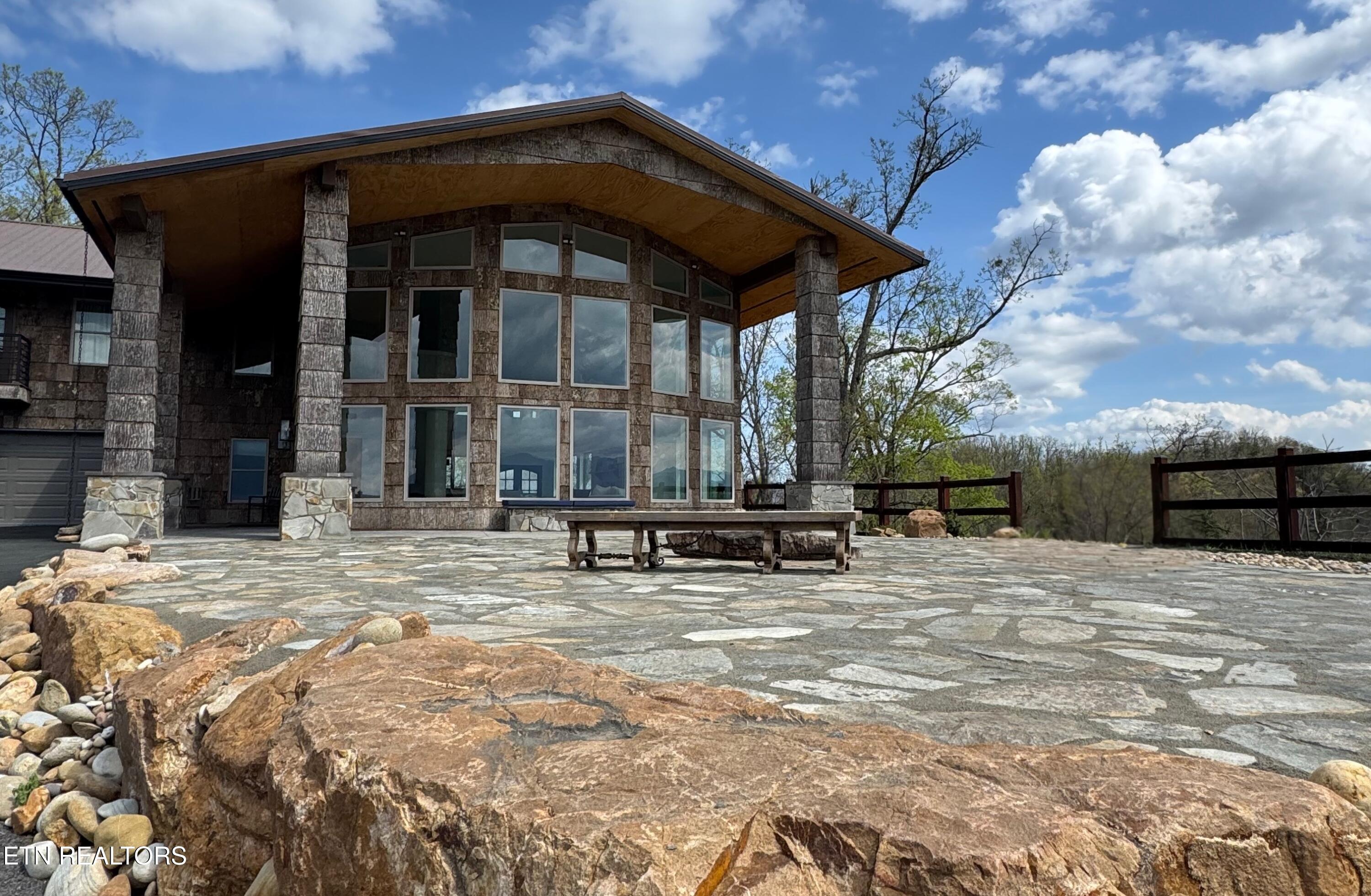 3661 Richardson Cove Road Sevierville TN 37876