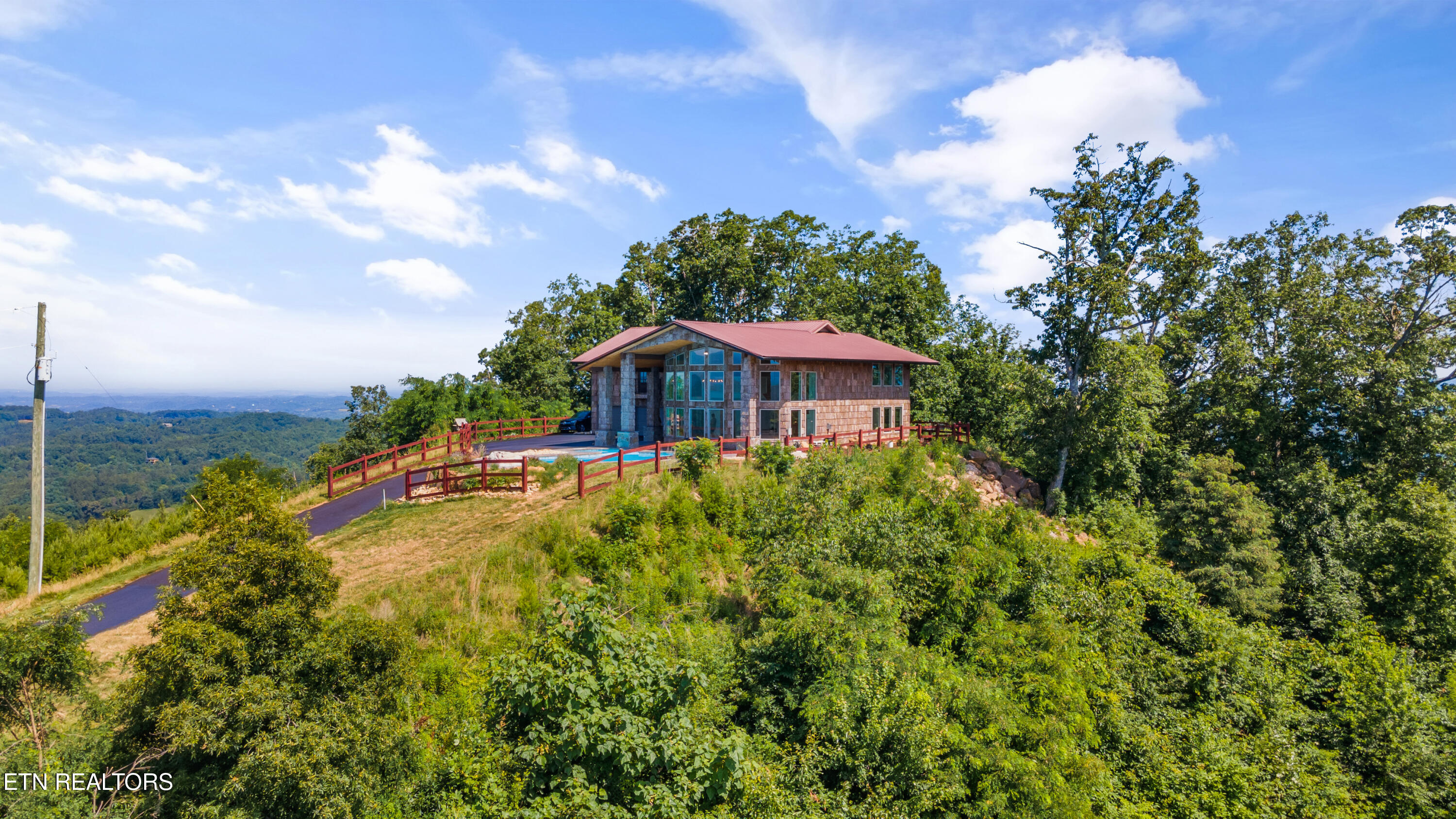 3661 Richardson Cove Road Sevierville TN 37876