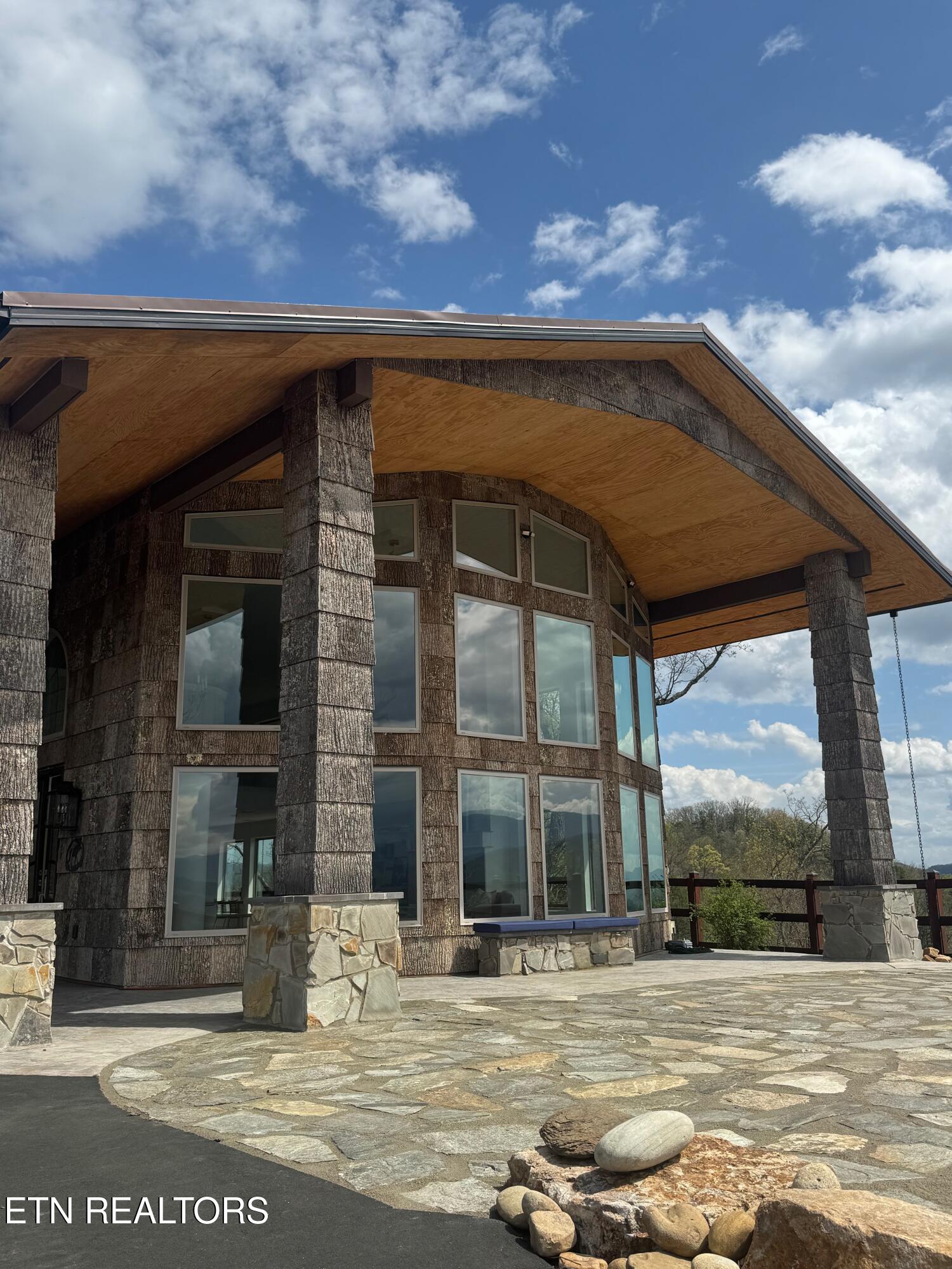 3661 Richardson Cove Road Sevierville TN 37876