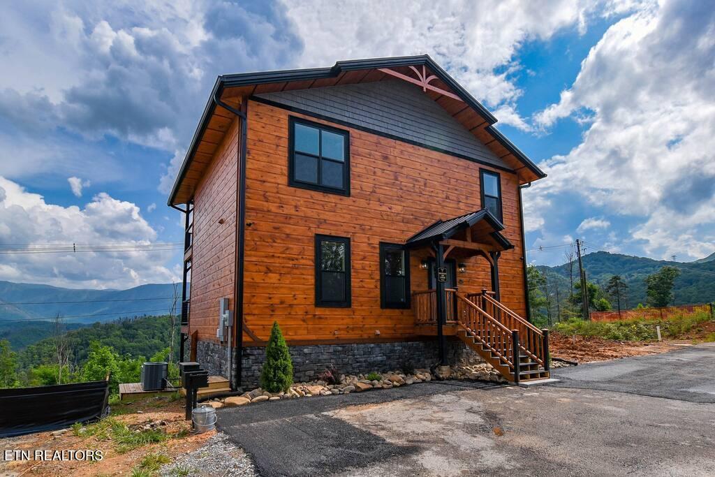 962 Cottage Gardens Way Gatlinburg TN 37738