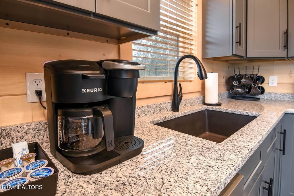 962 Cottage Gardens Way Gatlinburg TN 37738