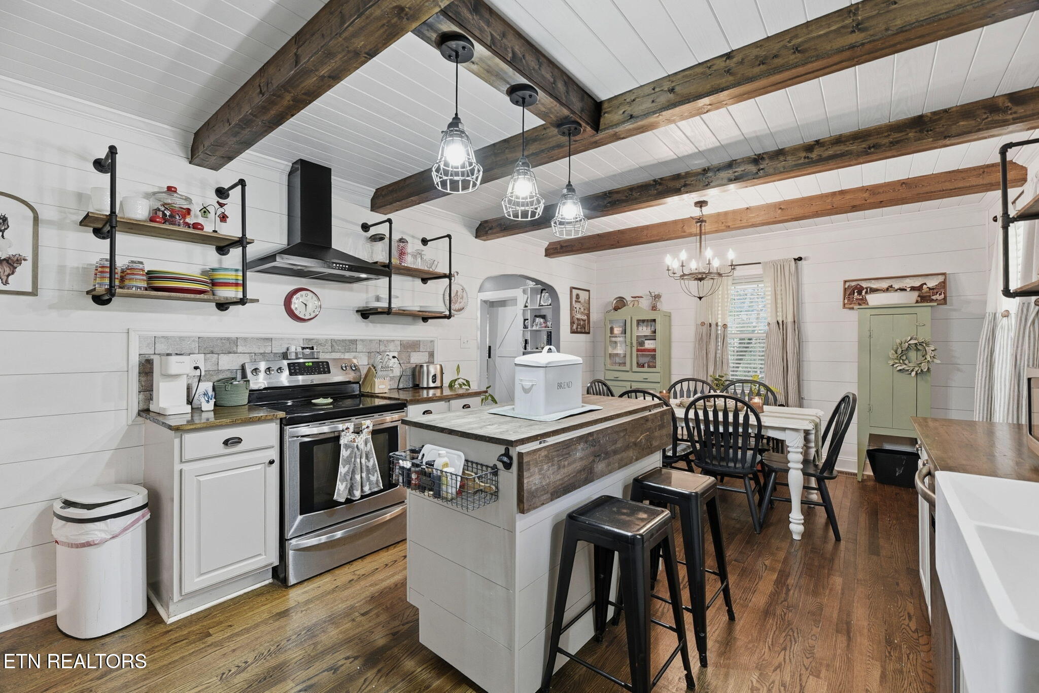 904 Granville Conner Road Powell TN 37849