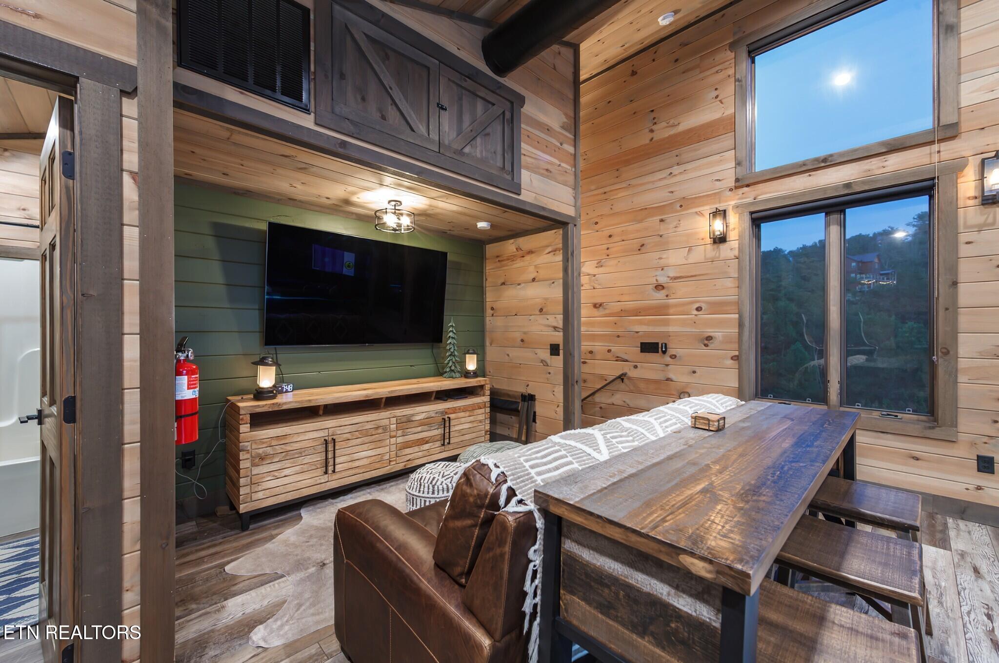 2139 Coopers Hawk Way Sevierville TN 37862