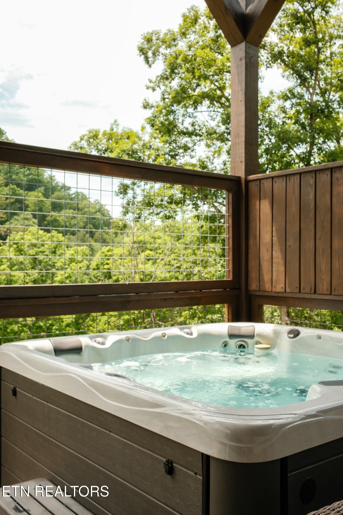 2139 Coopers Hawk Way Sevierville TN 37862