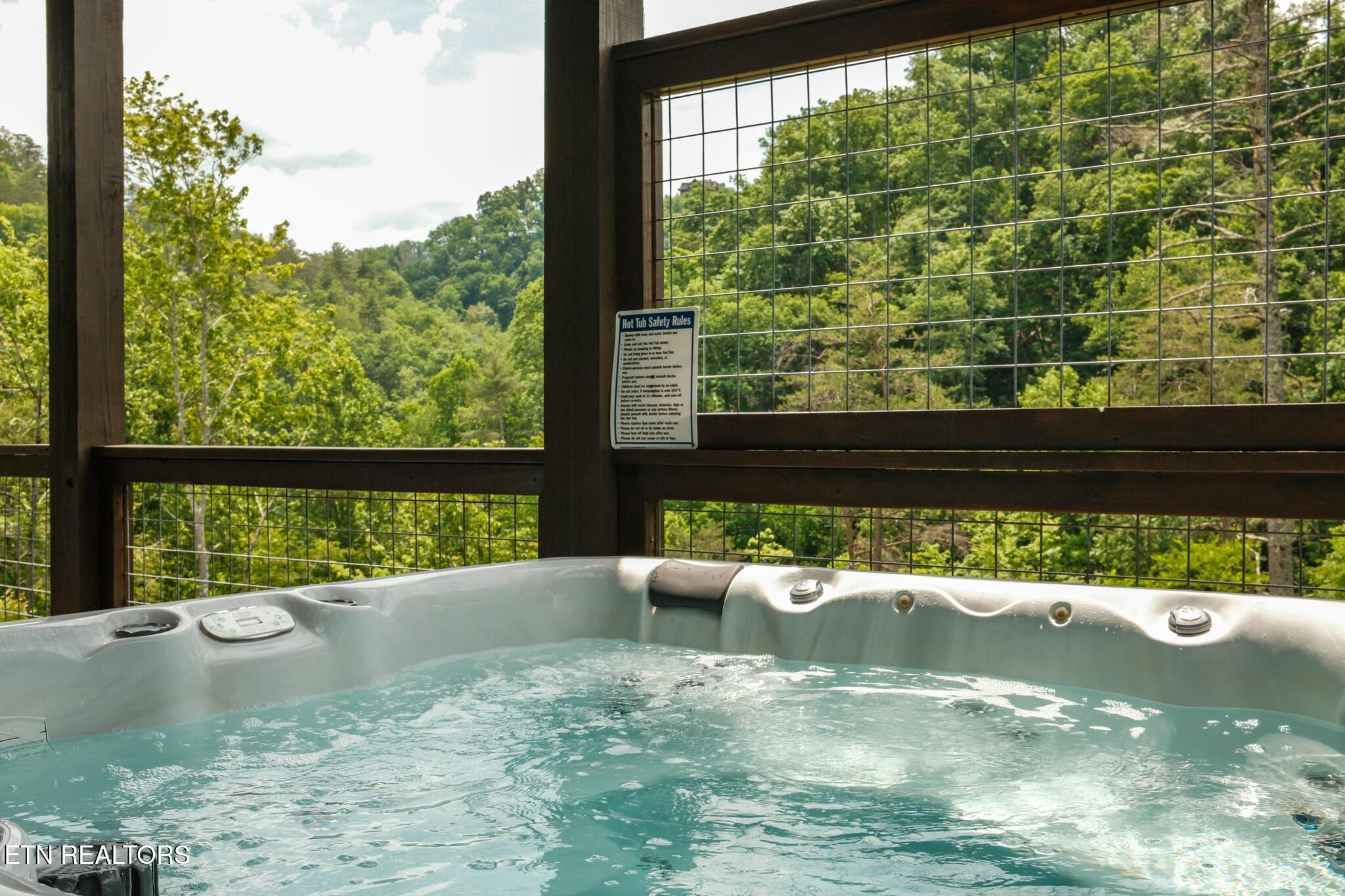2139 Coopers Hawk Way Sevierville TN 37862
