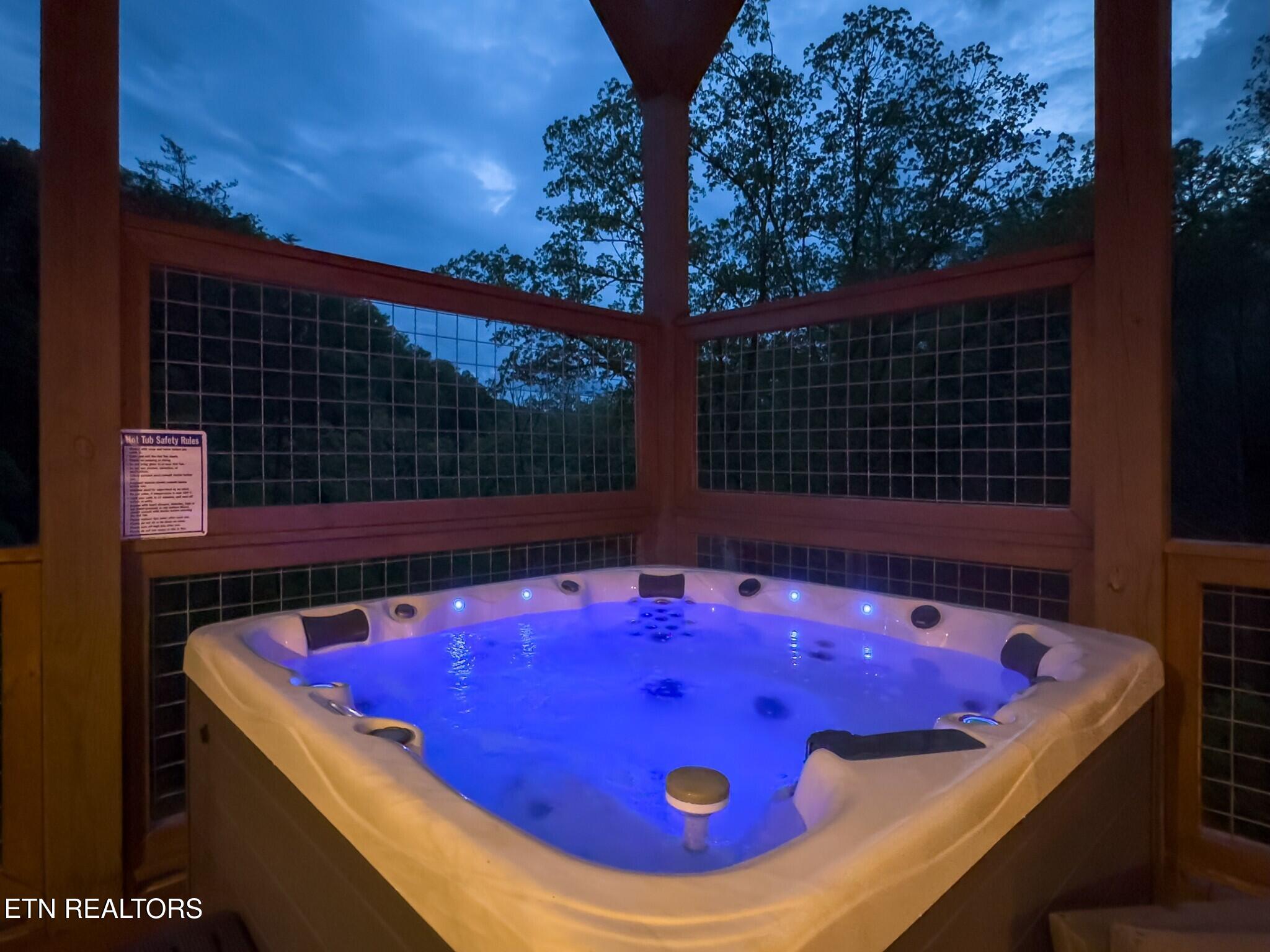 2139 Coopers Hawk Way Sevierville TN 37862