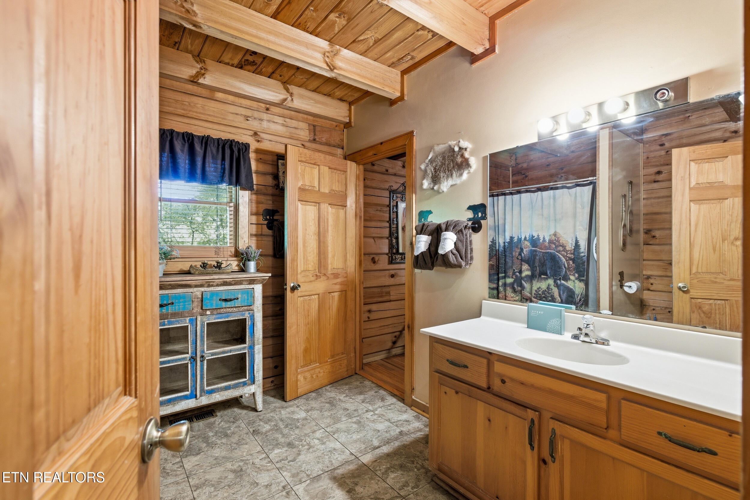 3513 Country Pines Way Sevierville TN 37876