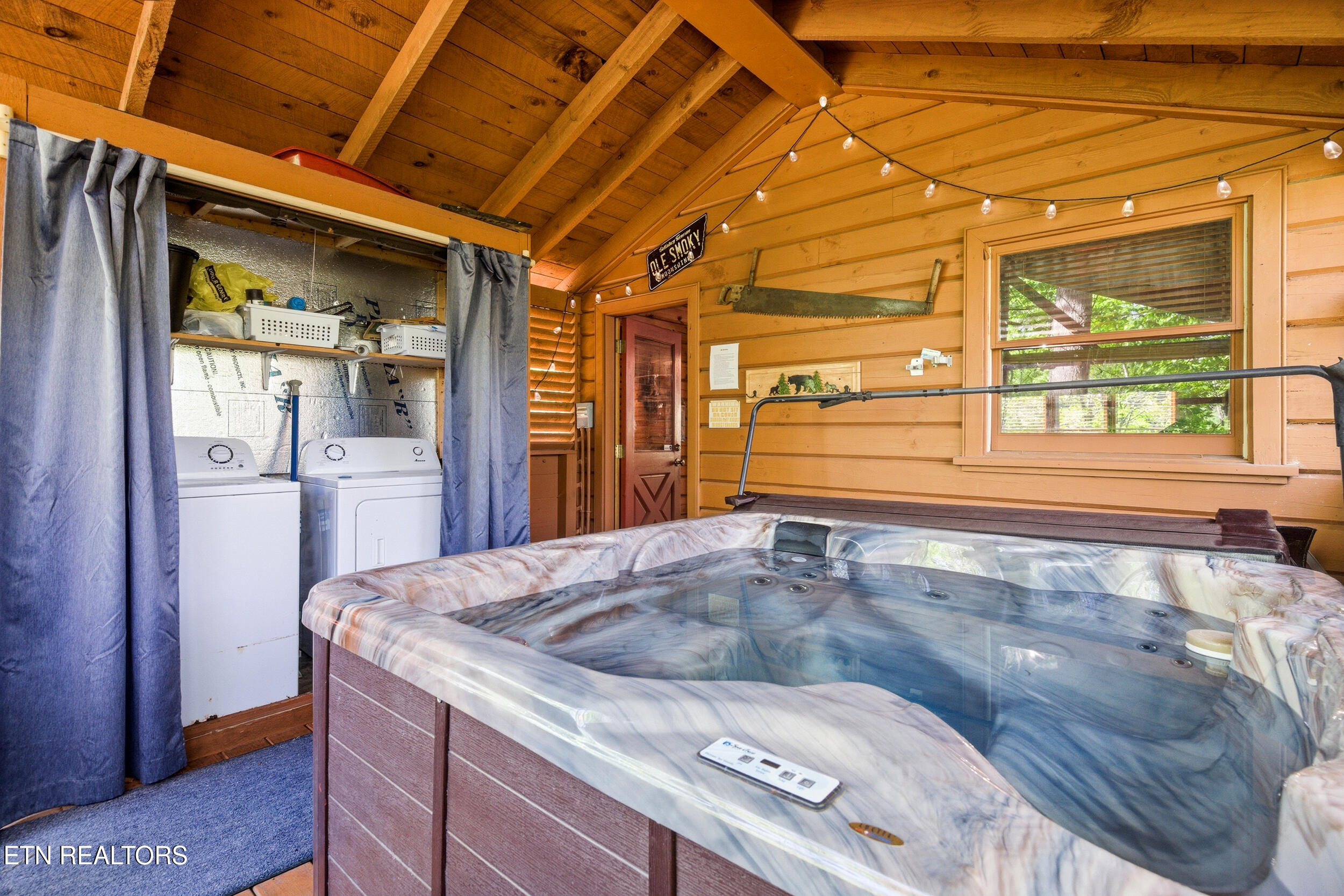 3513 Country Pines Way Sevierville TN 37876