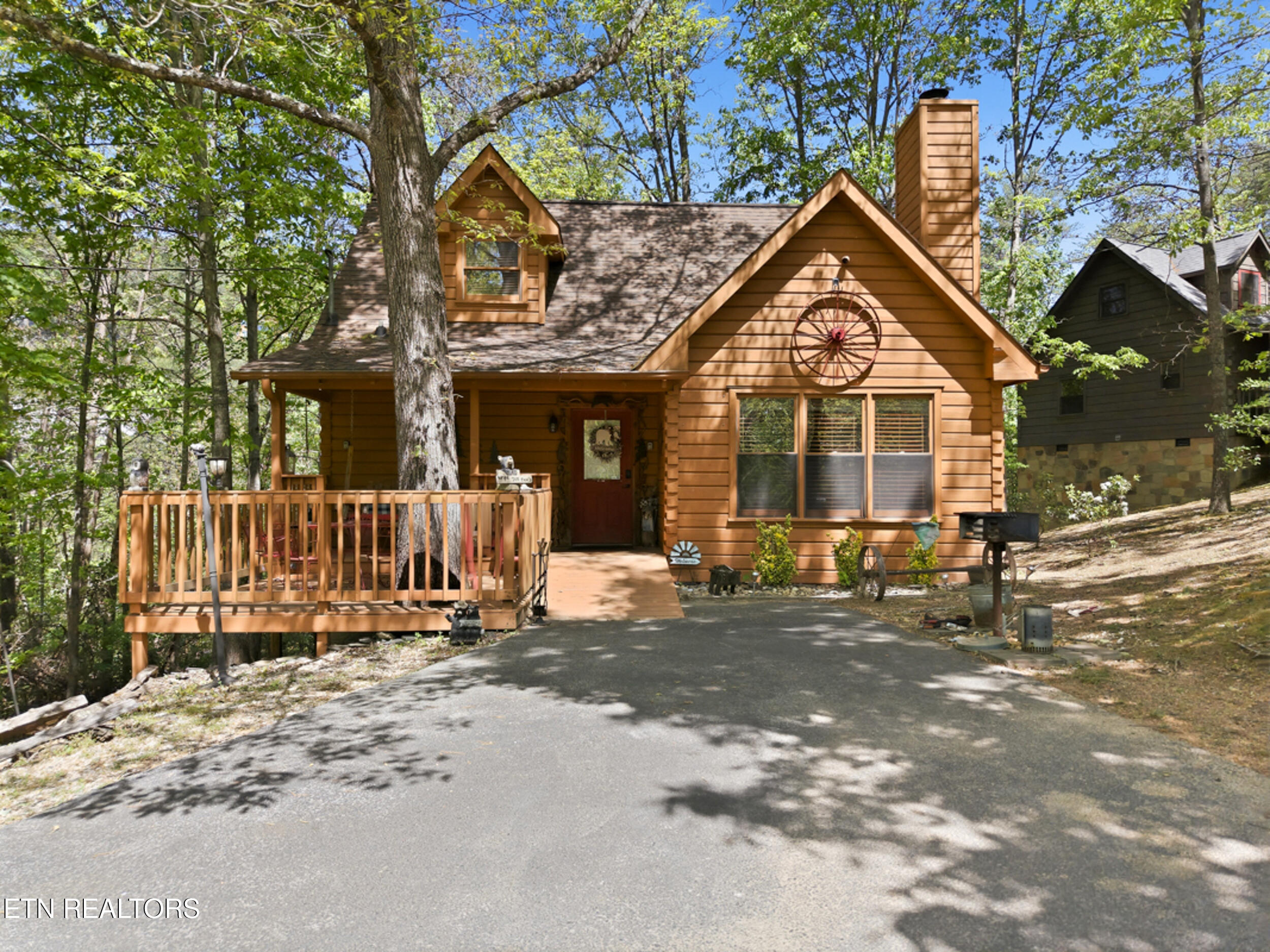 3513 Country Pines Way Sevierville TN 37876