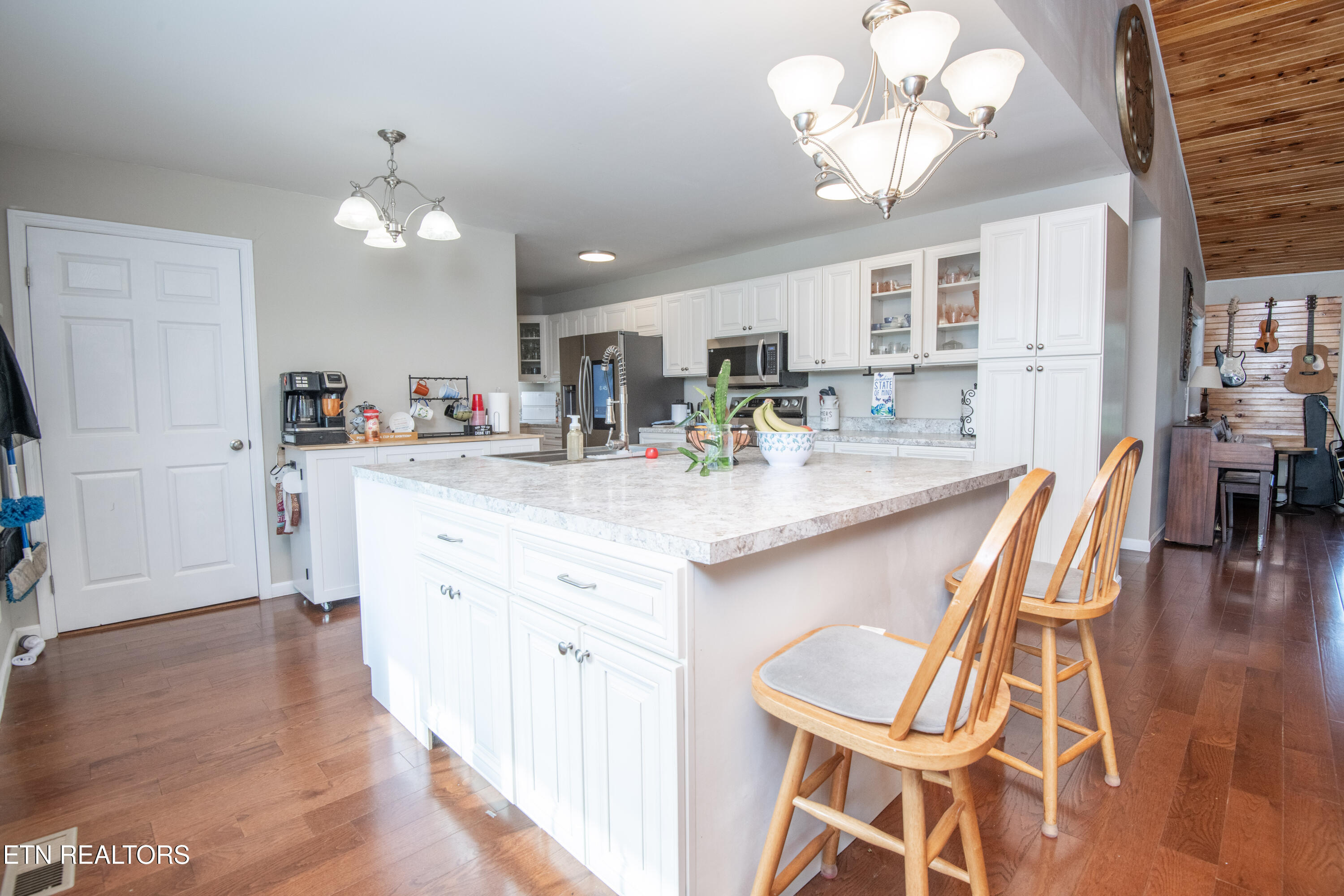 777 Cress Lane Lenoir City TN 37772