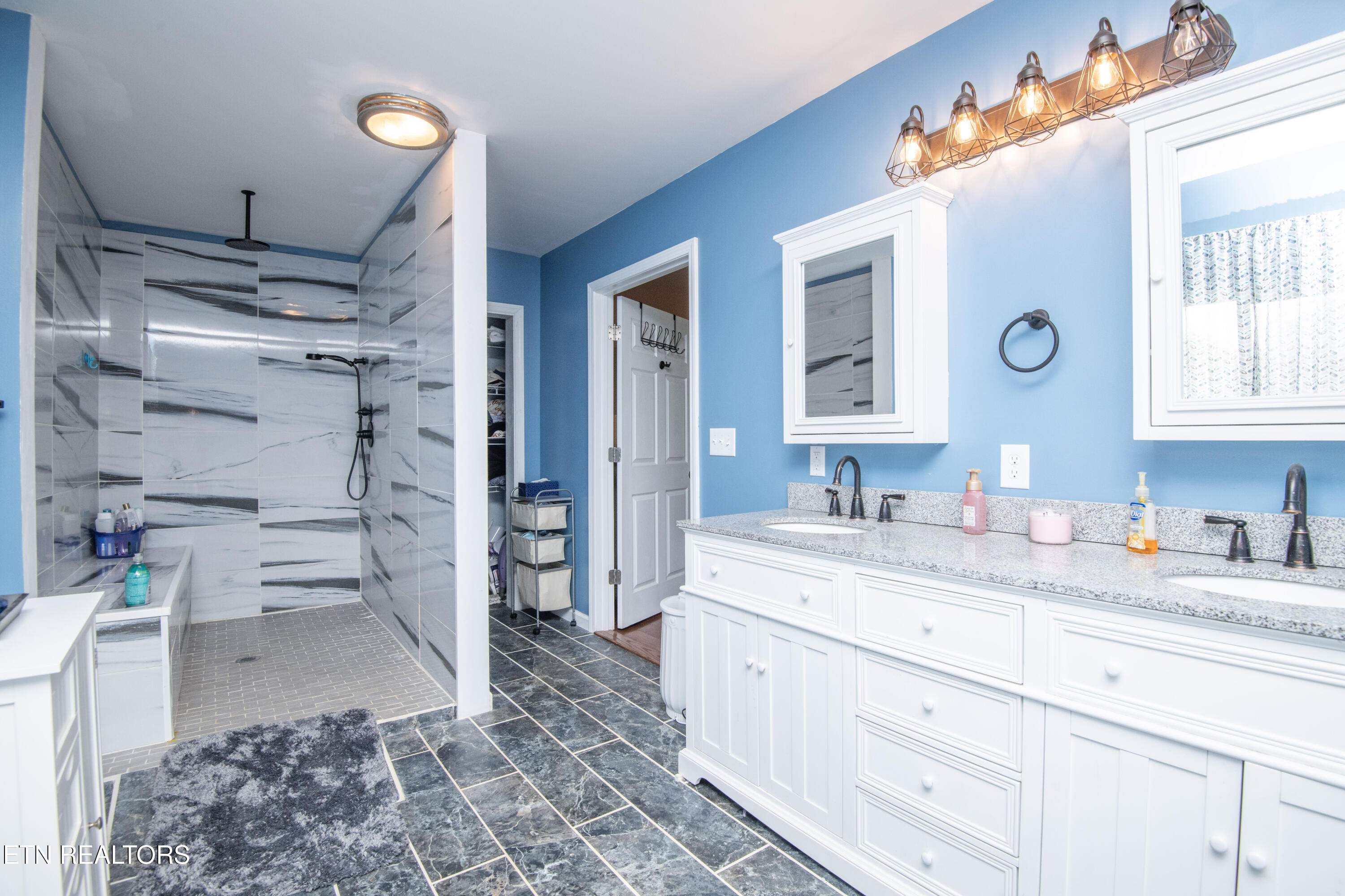 777 Cress Lane Lenoir City TN 37772