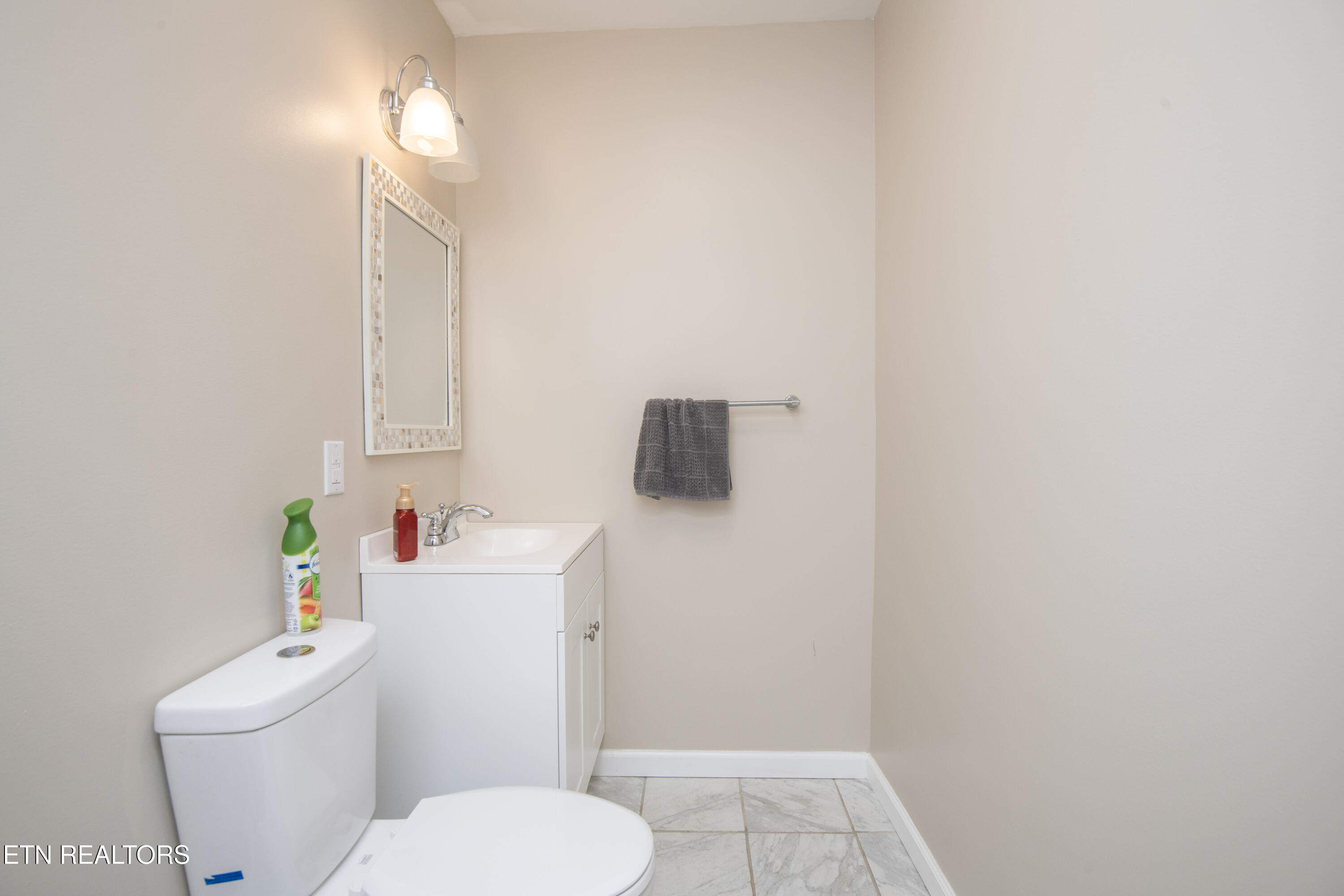 777 Cress Lane Lenoir City TN 37772
