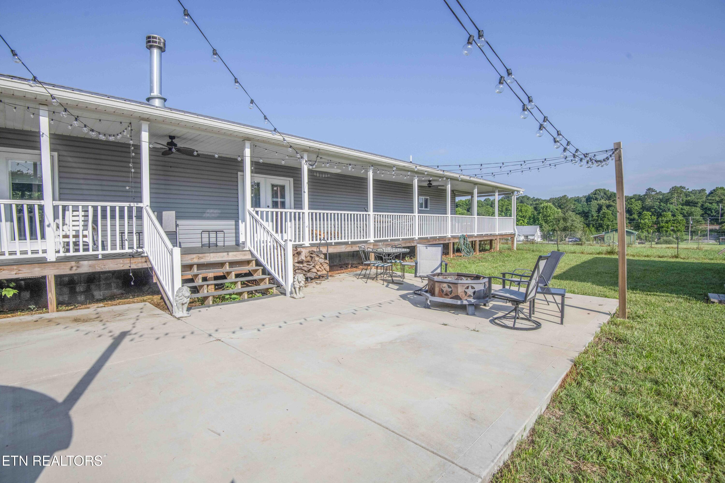 777 Cress Lane Lenoir City TN 37772