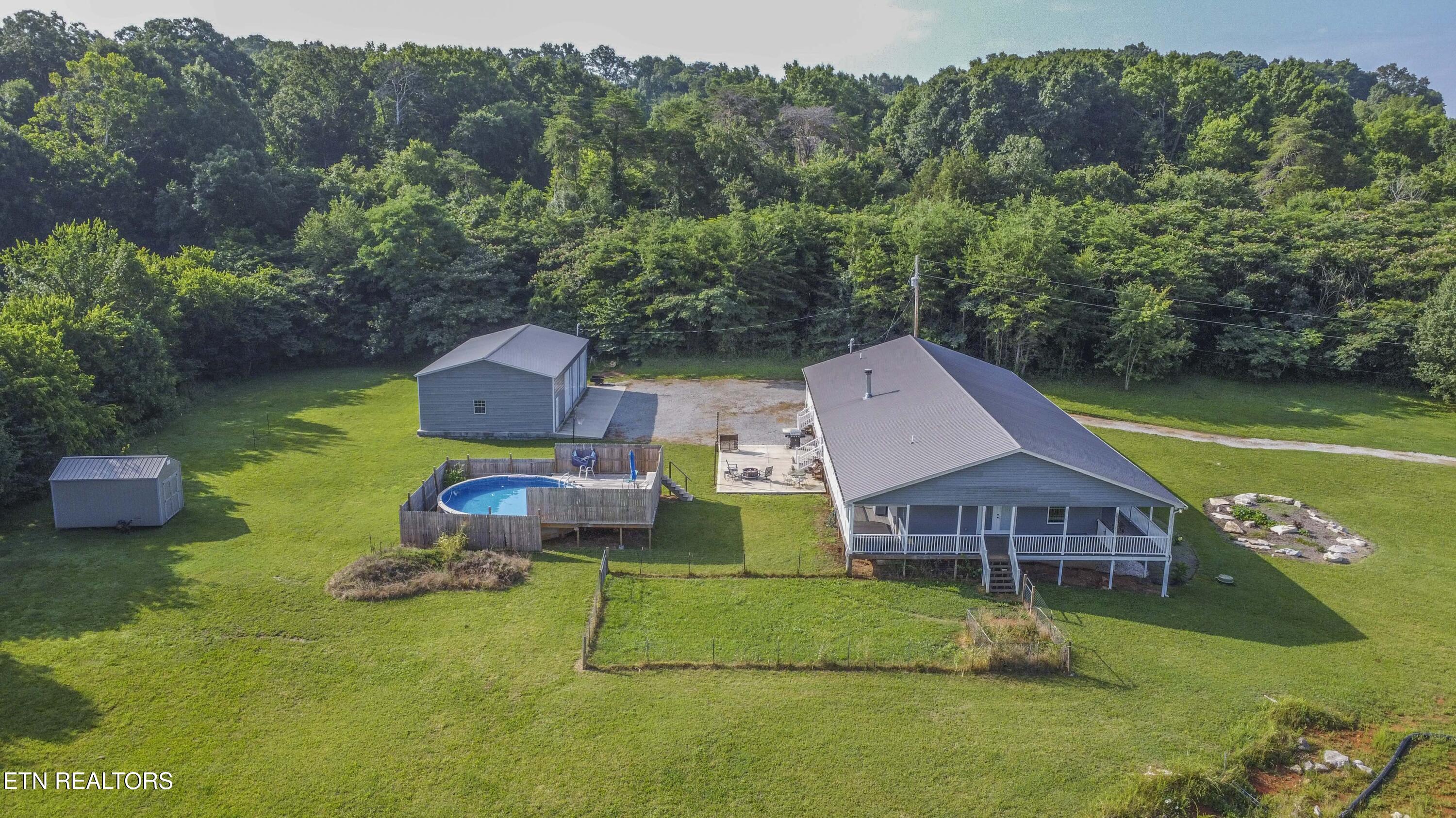 777 Cress Lane Lenoir City TN 37772