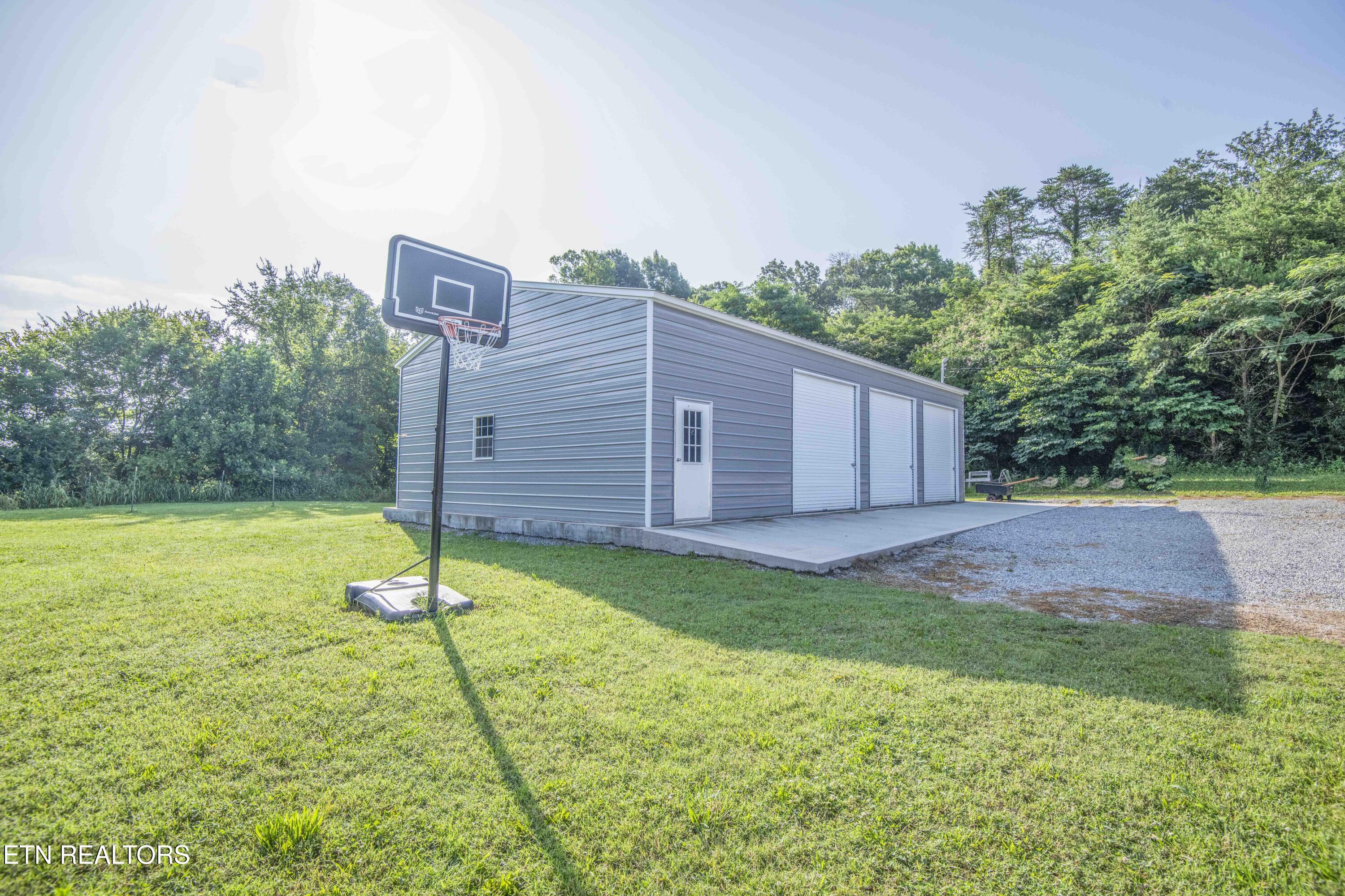 777 Cress Lane Lenoir City TN 37772